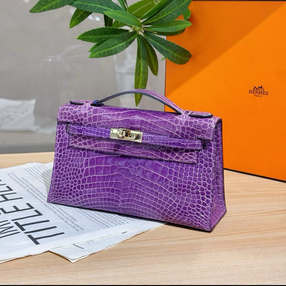mini Kelly 1 generation purple shiny crocodile leather with gold buckle