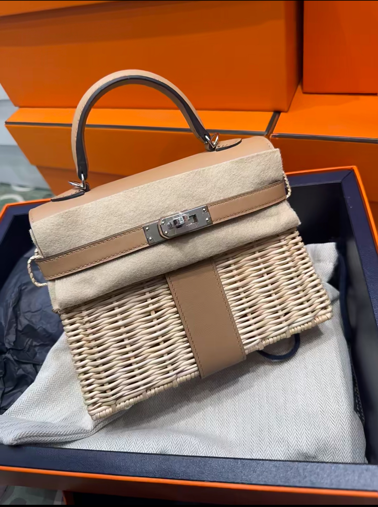 Kelly 30-35 Picnic Milk Tea