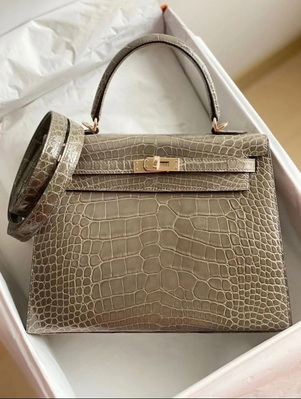 Kelly 25-28 Dove Grey Crocodile Leather Custom