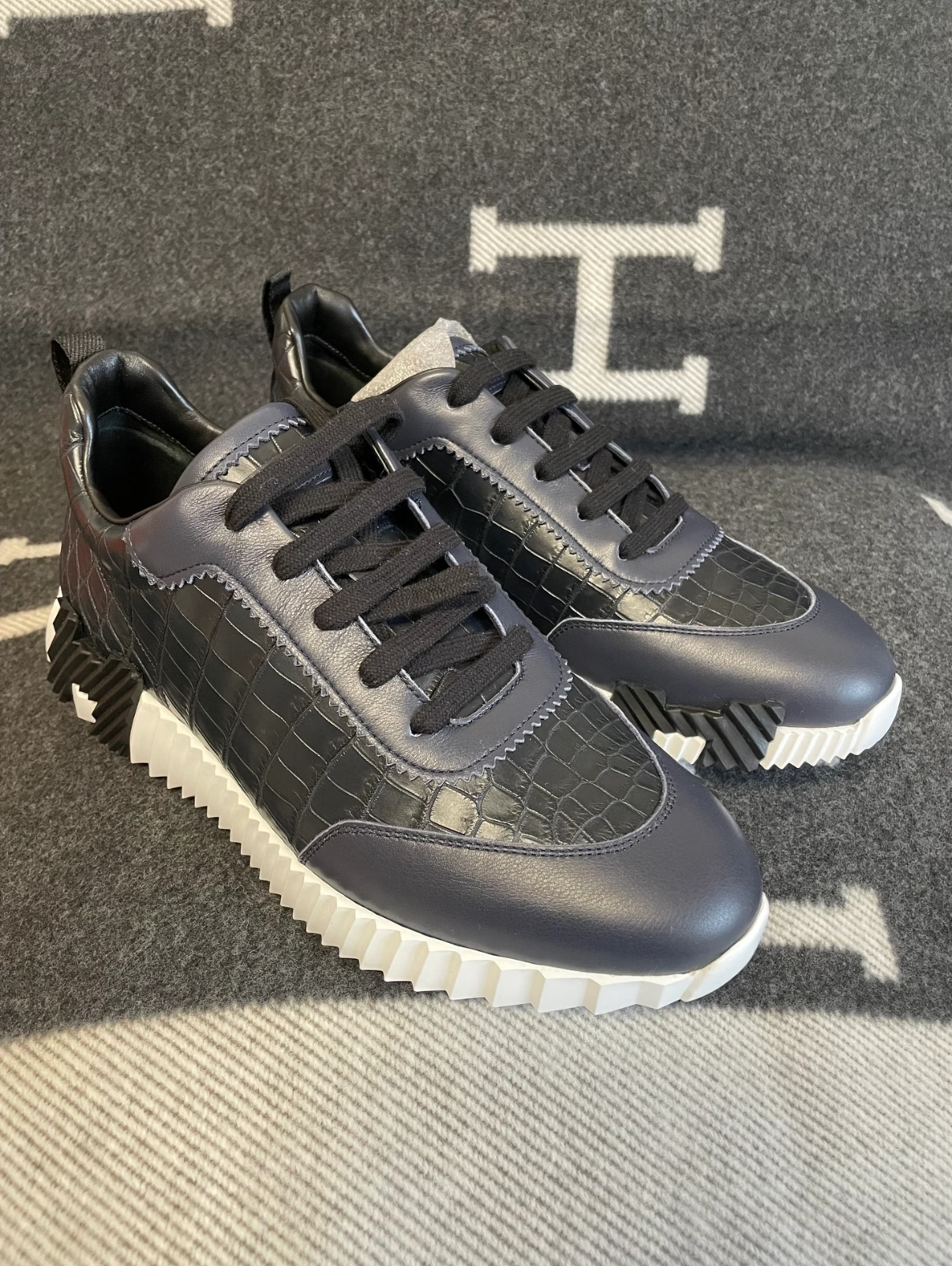 Bouncing Matte Crocodile Leather Deep Ocean Blue Custom