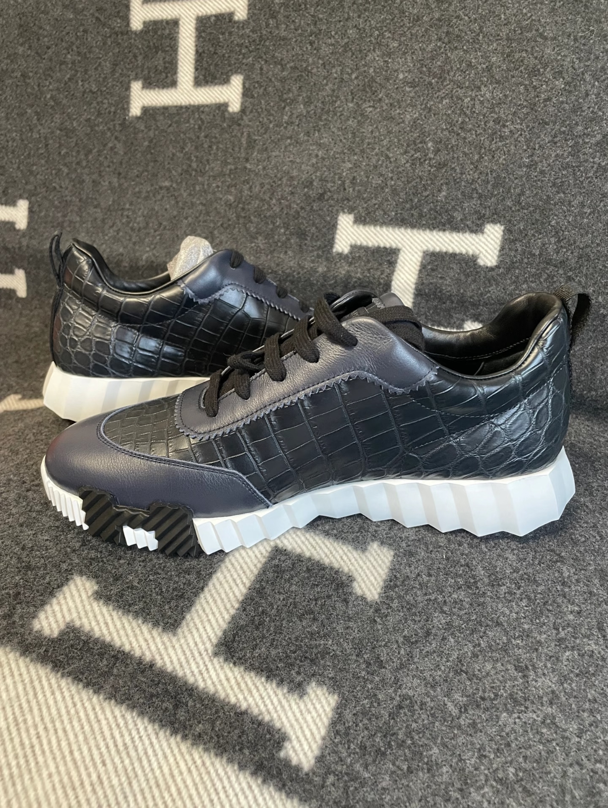 Bouncing Matte Crocodile Leather Deep Ocean Blue Custom