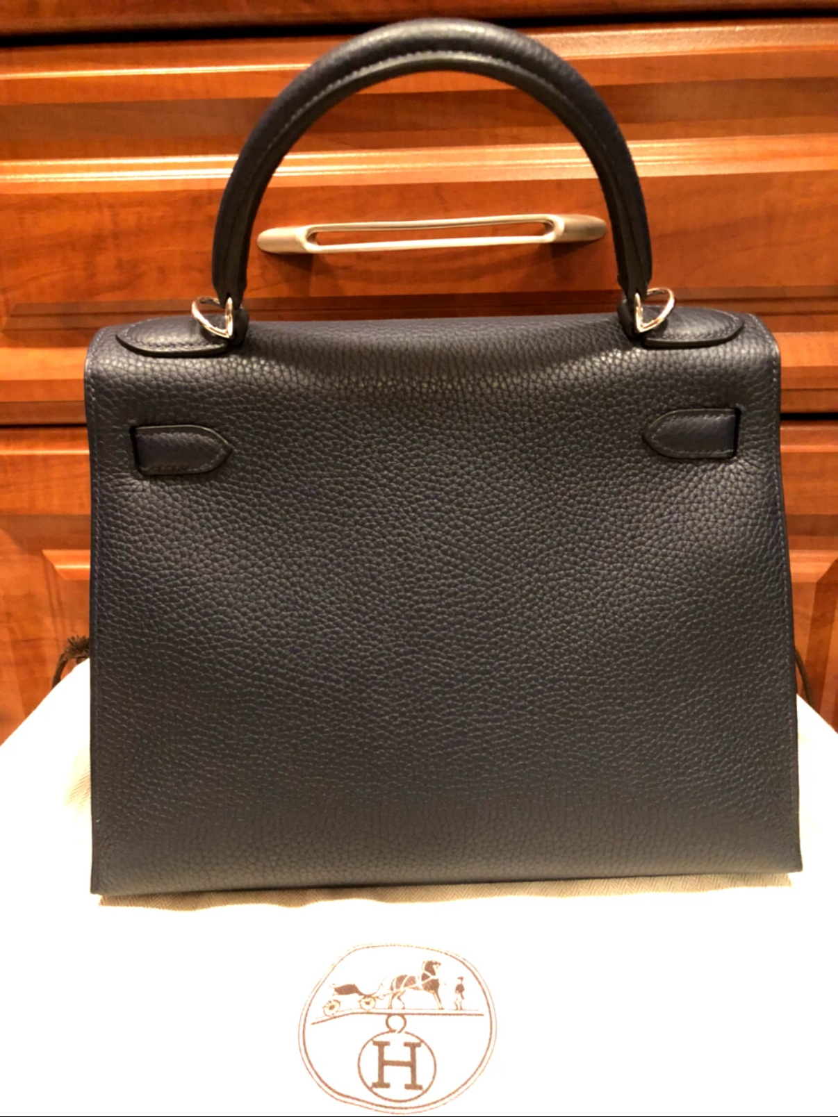 Kelly 28-32 Letter Bag 