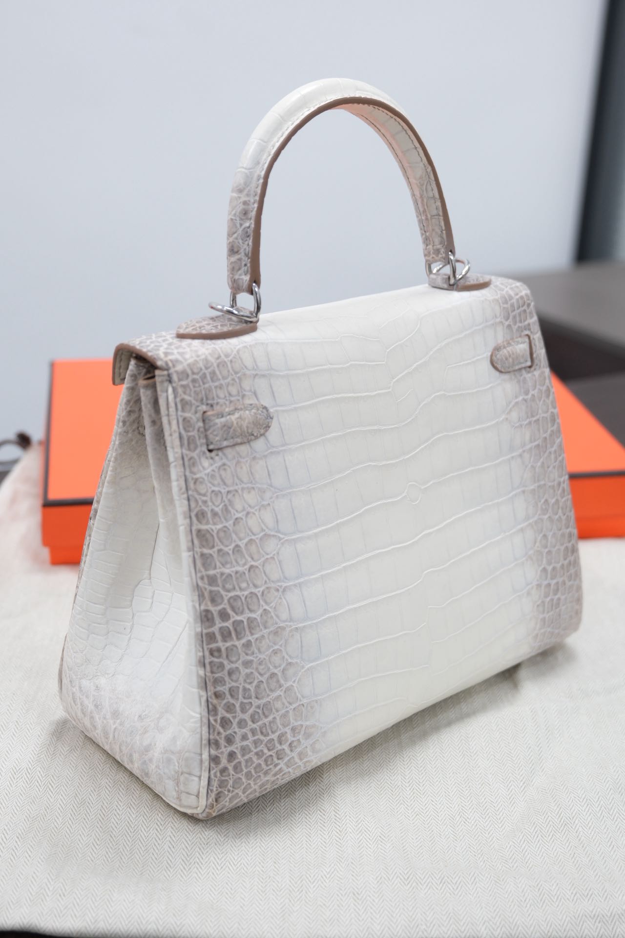 Limited-time special offer on Himalaya Kelly 25, in stock.