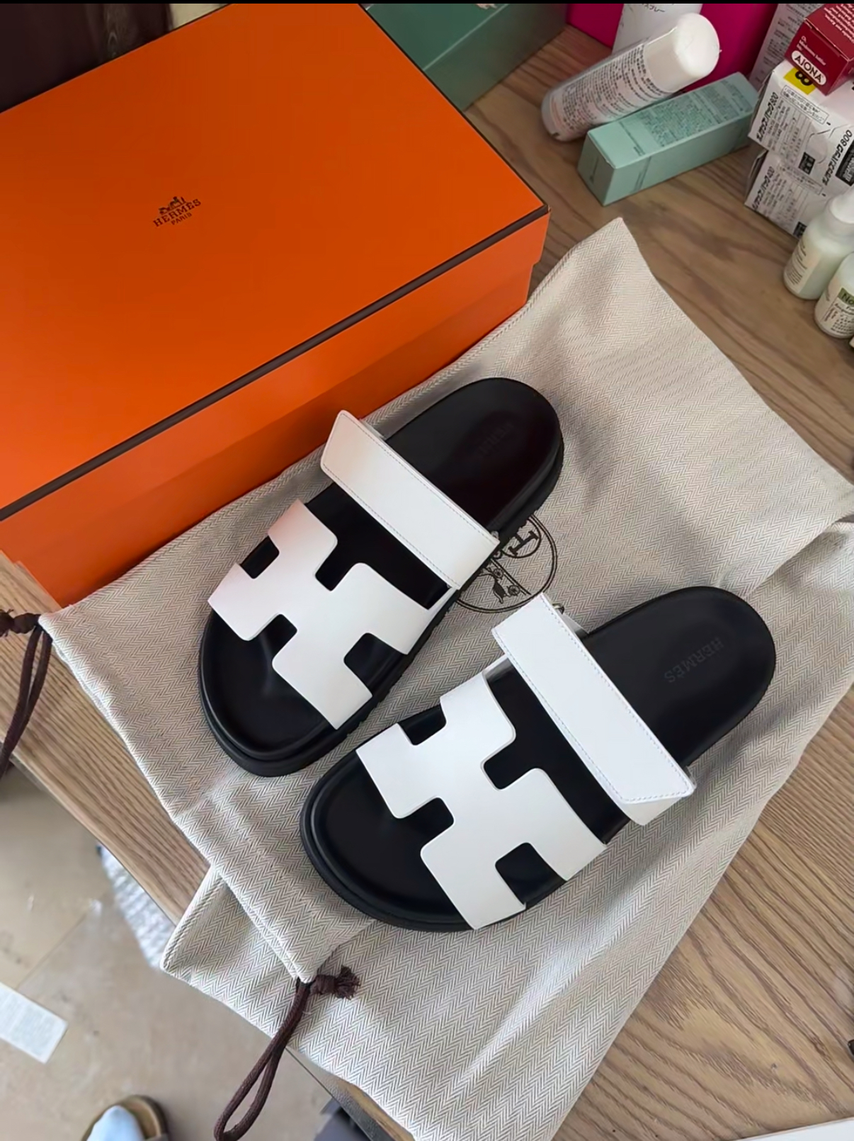 Men's slippers white