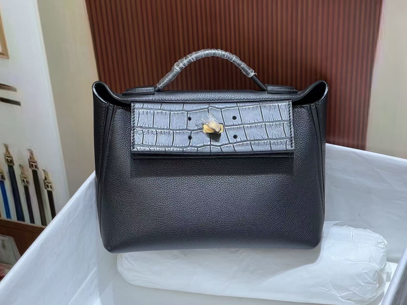 Crocodile leather patchwork cowhide 2424 Black gold buckle