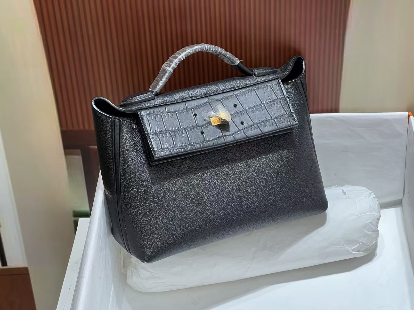 Crocodile leather patchwork cowhide 2424 Black gold buckle