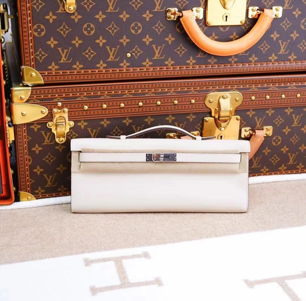 Kelly cut white silver buckle customized