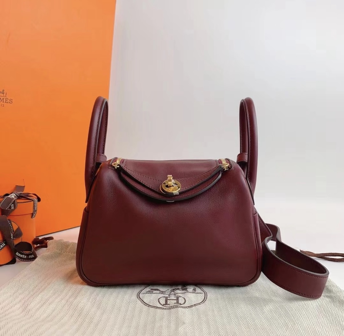 Lindy mini Saddle Red Custom