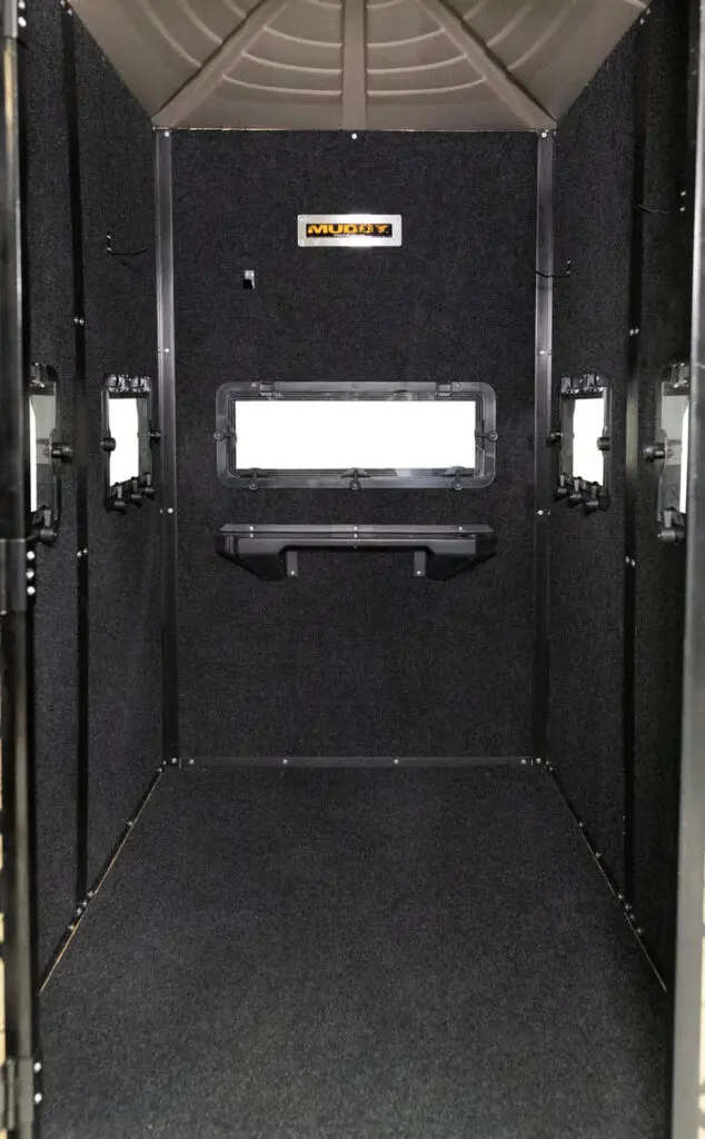 STRIKER STEEL BOX BLIND