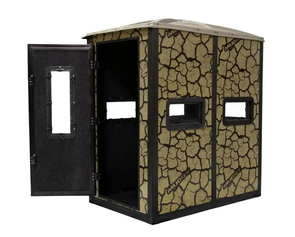 STRIKER STEEL BOX BLIND