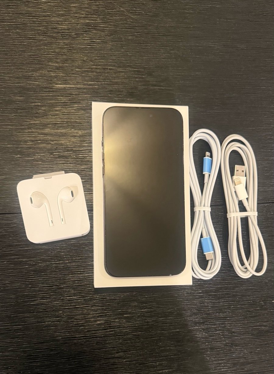 UNLOCKED Apple IPhone 14 Pro Max - Jet Black 7F51