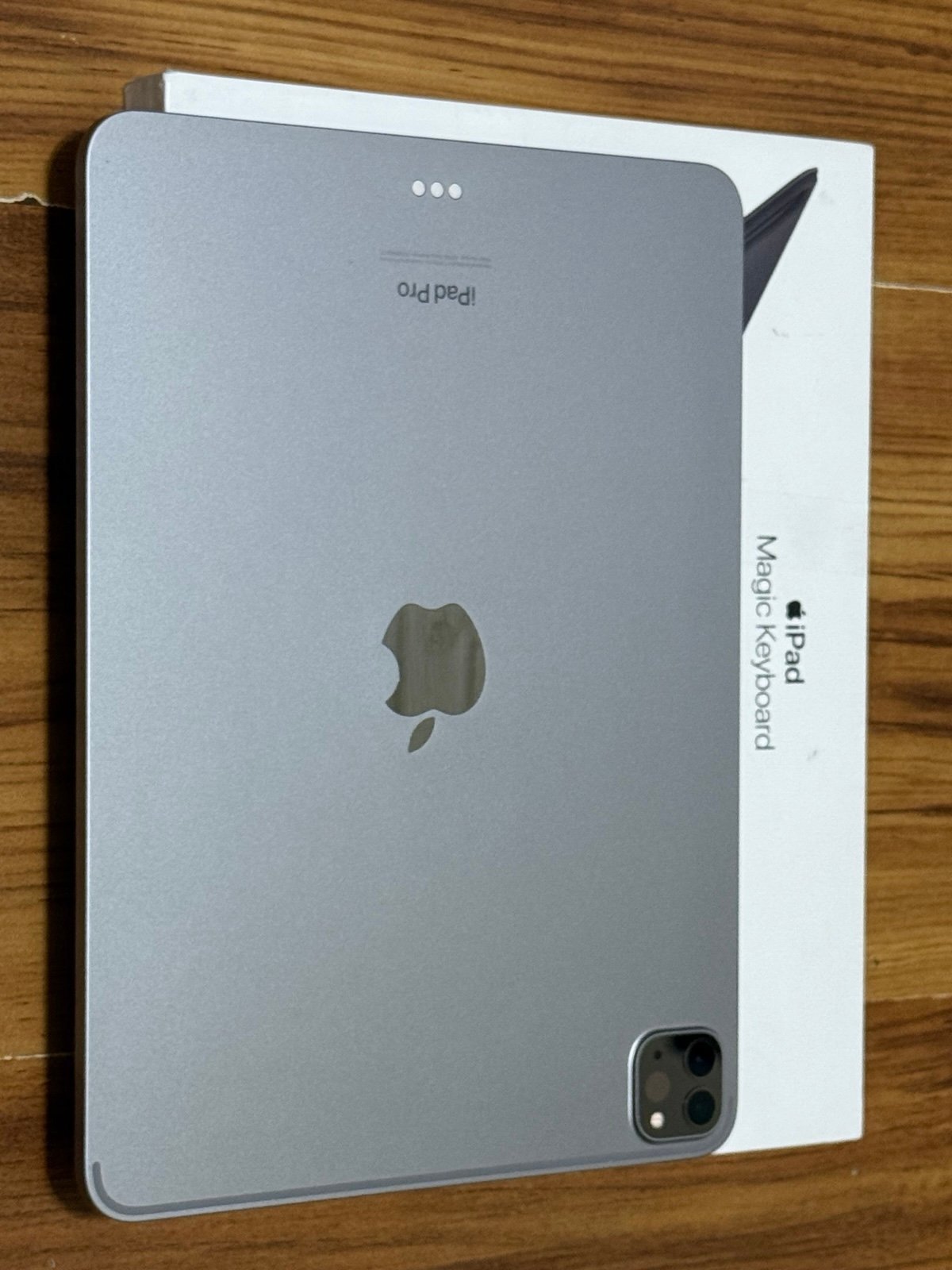 Apple iPad Pro 11 4th Gen 128GB Space Gray WiFi /Apple Magic keyboard 6F38