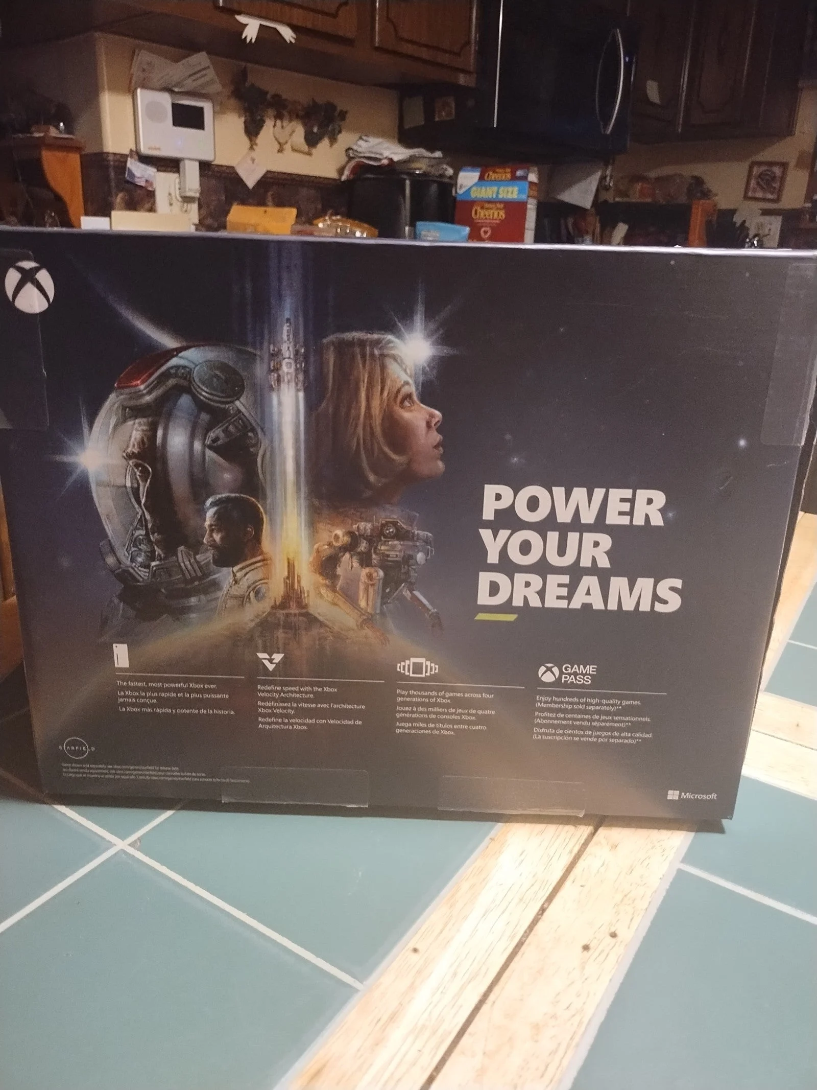 Xbox Series X 7M93