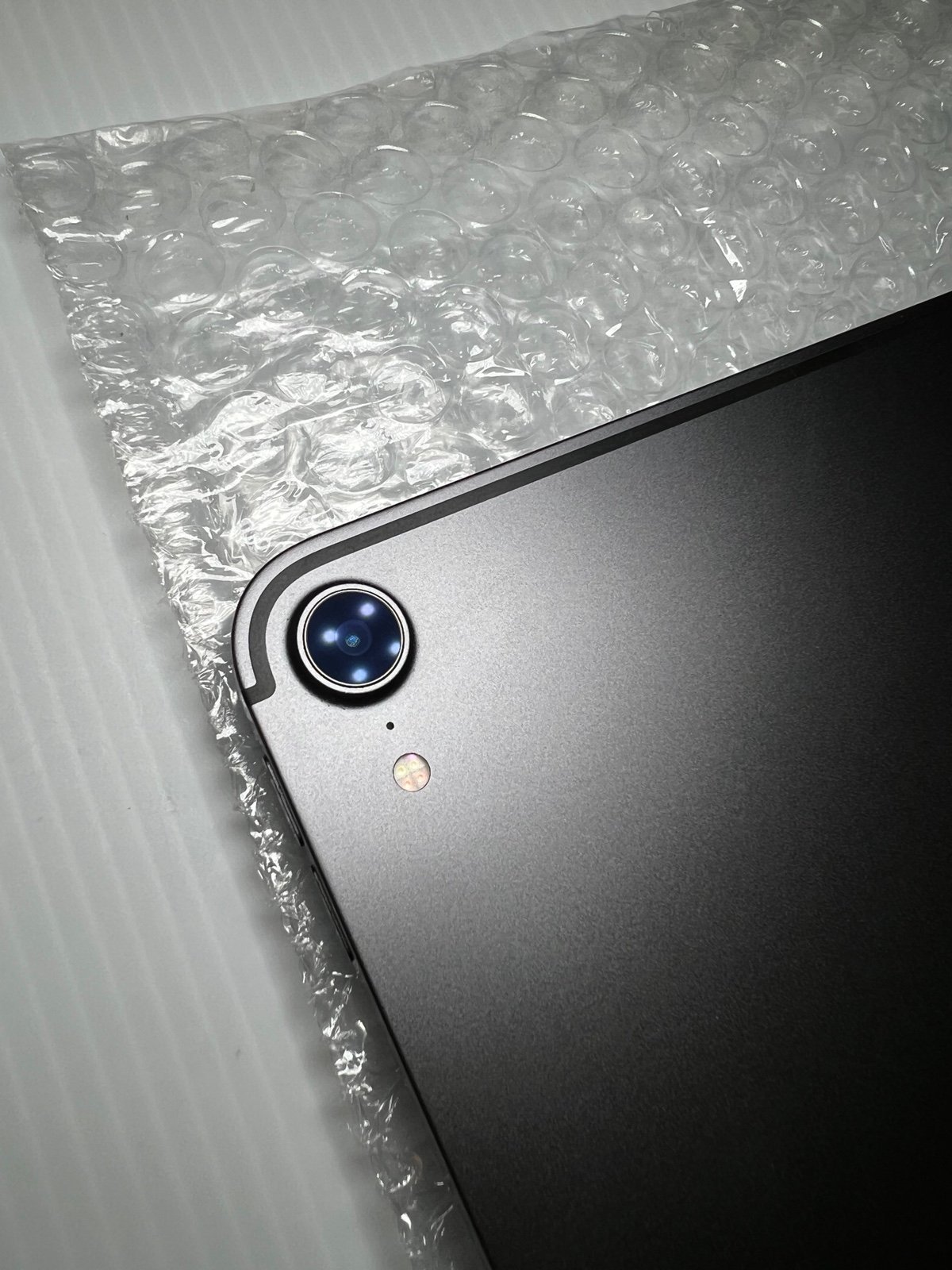 Apple iPad Pro 12.9 in. 3rd Gen 256 GB / LTE (Unlocked) + Wifi - Magic Keyboard 7V31