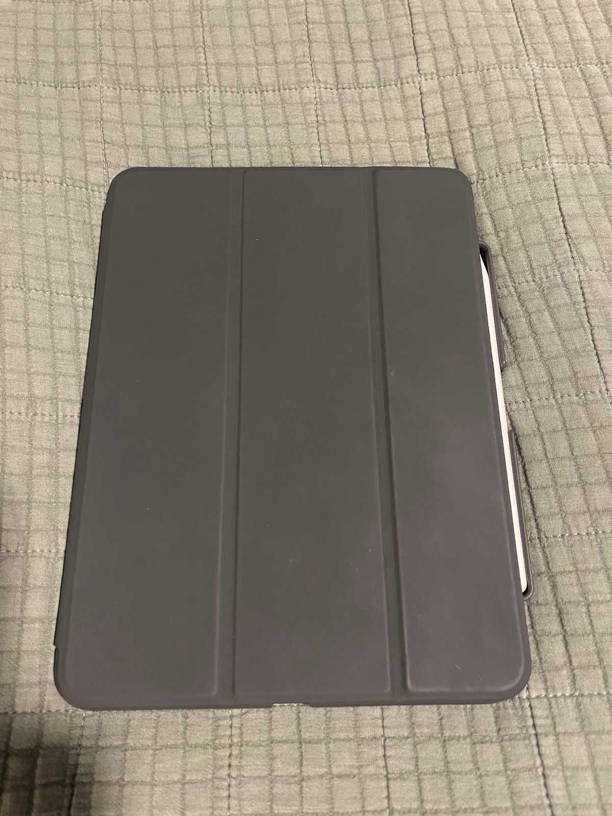 iPad Pro 3rd Gen (A1980) 64 GB Space Gray with Apple Pencil 2nd Gen 6A12