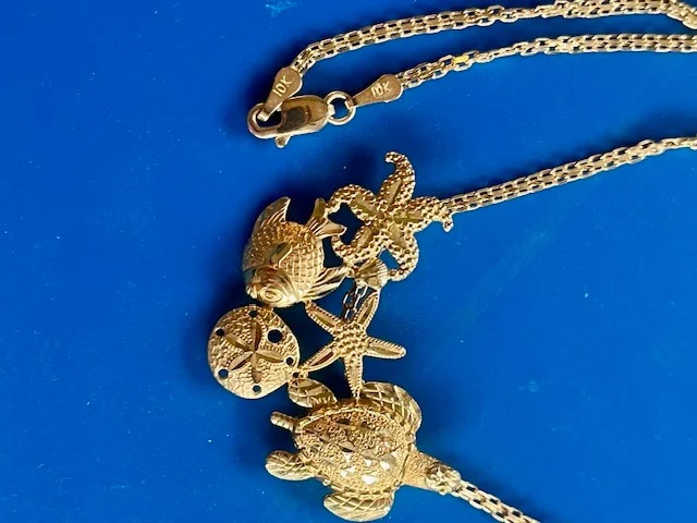 10 kt gold Necklace with Under The Sea pendant also 10Kt