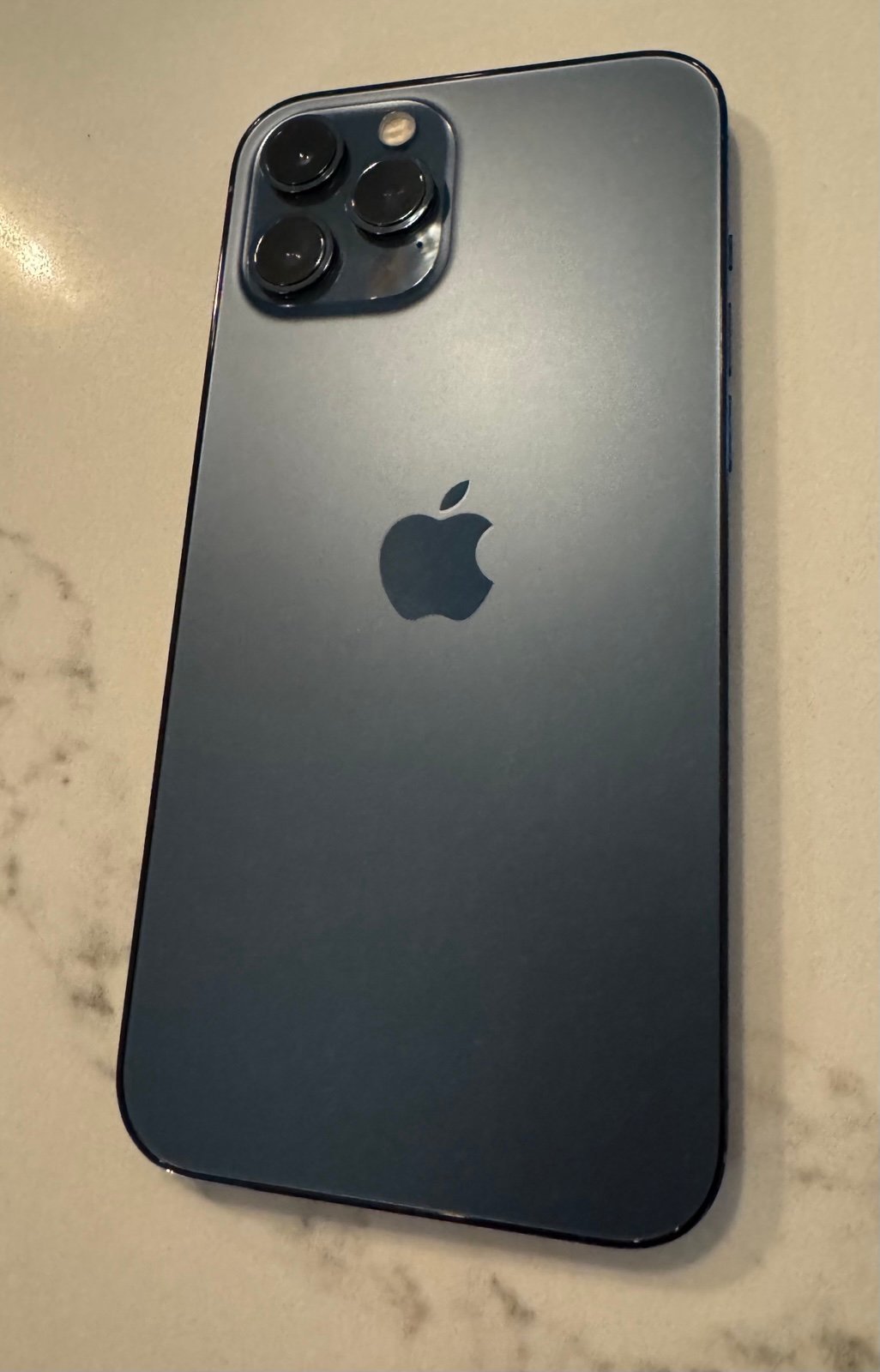 Apple iPhone 12 Pro Max 256 GB in Pacific Blue Unlocked 1N93