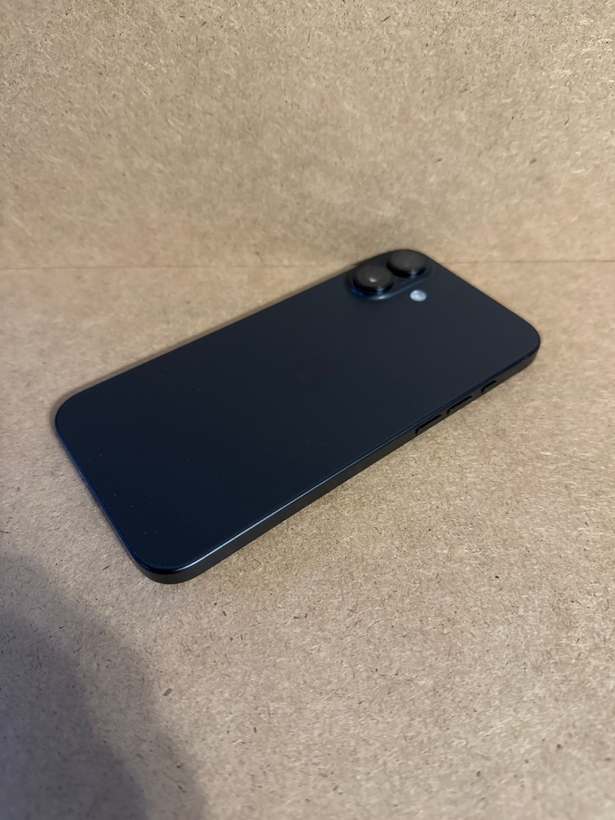 Apple iPhone 16 Plus - Unlocked - 128 GB in Black - New Barely Used 7O57