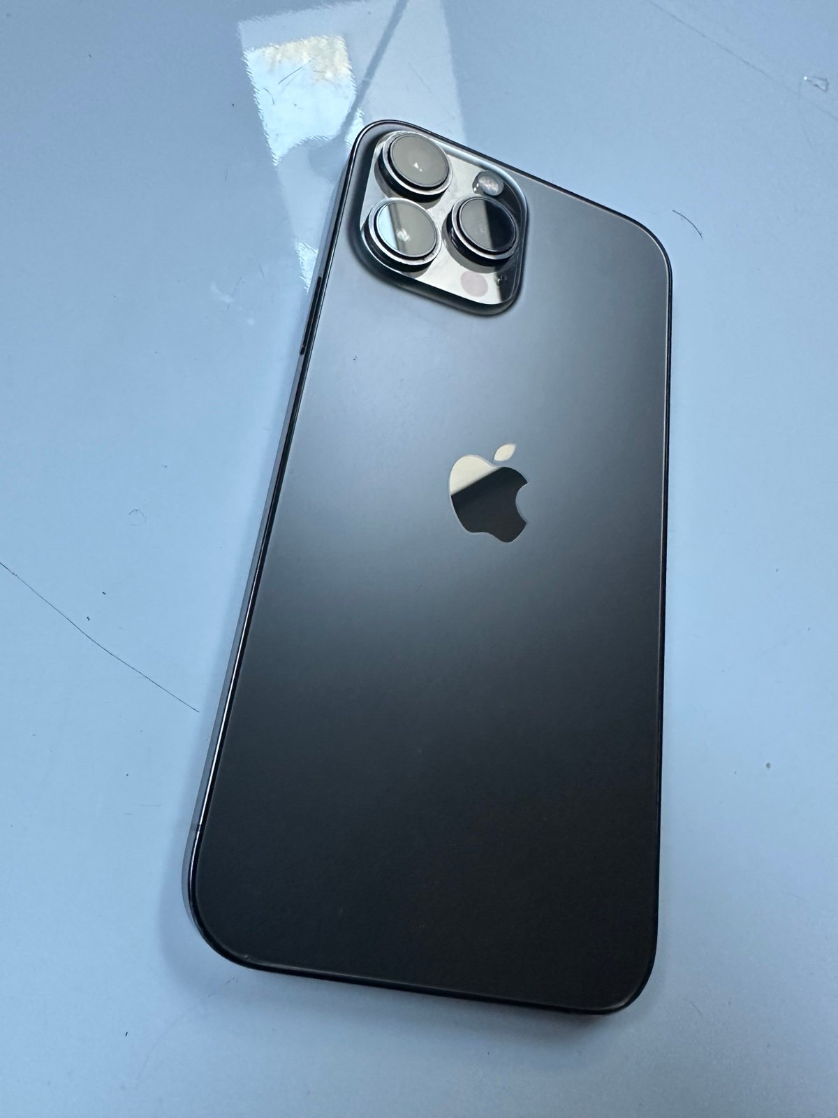 Apple iPhone 13 Pro Max 256 GB in Graphite for AT&T 1S99