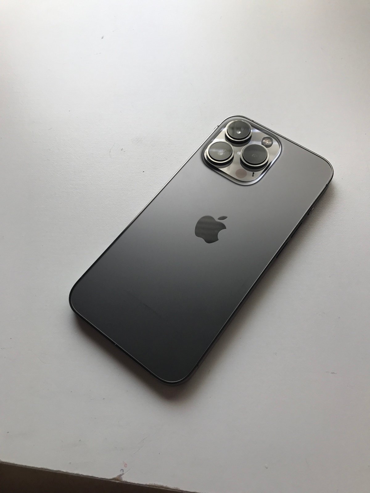 Used Working Apple iPhone 13 Pro 256 GB Unlocked Graphite 1N38