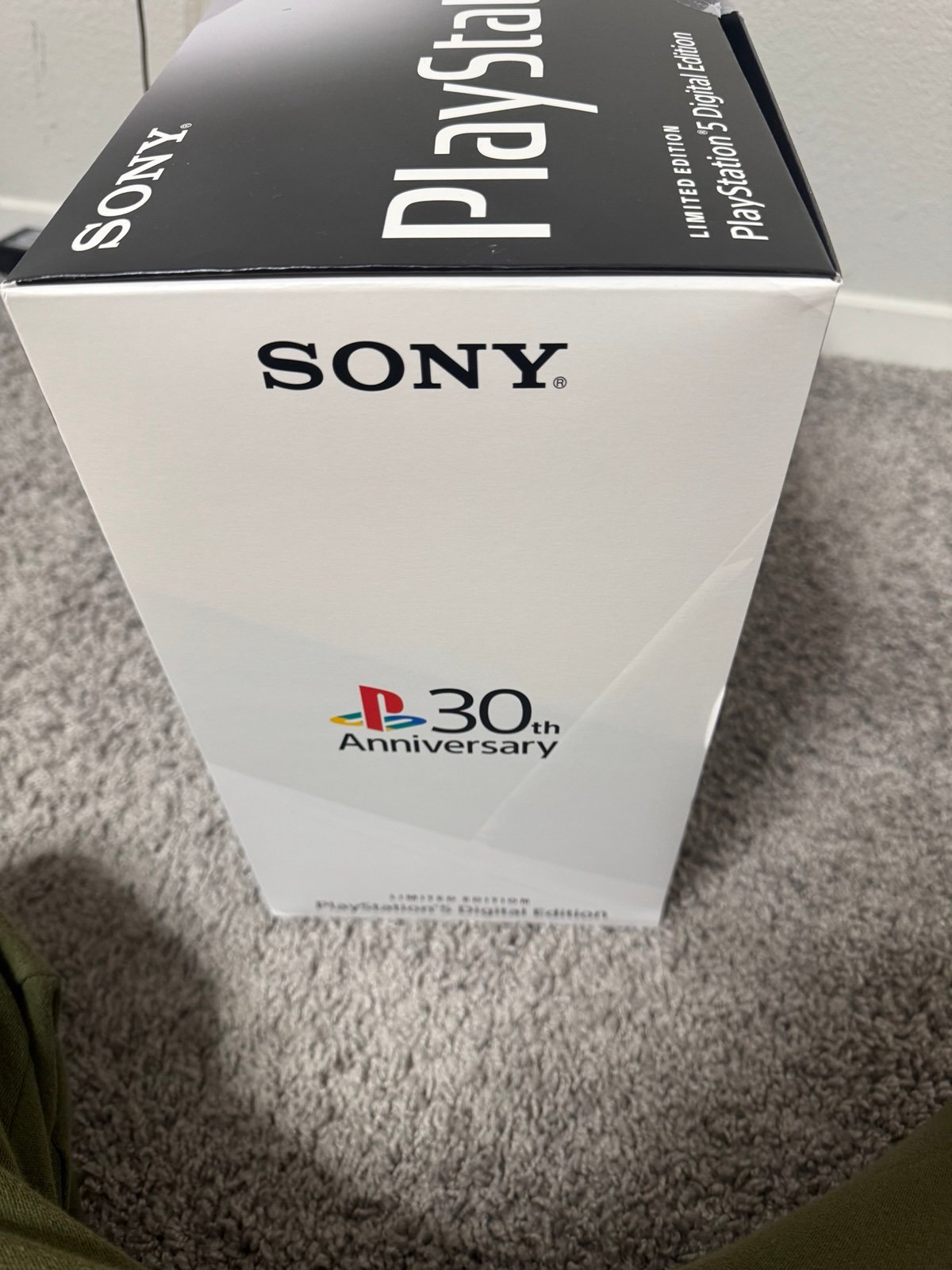 PlayStation 5 30th anniversary limited edition 2M86