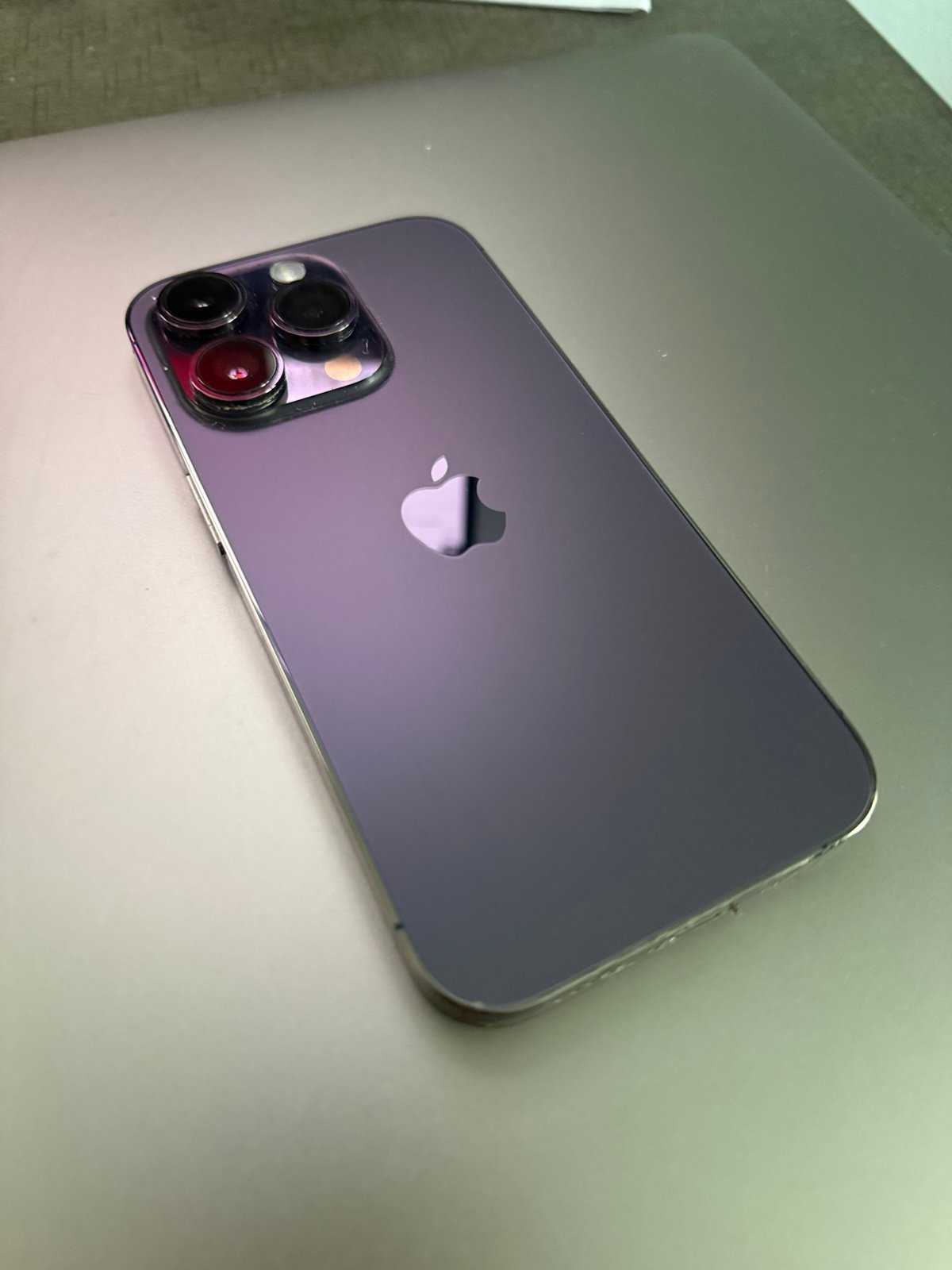 Apple iPhone 14 Pro 256 GB in Deep Purple Unlocked 5U28