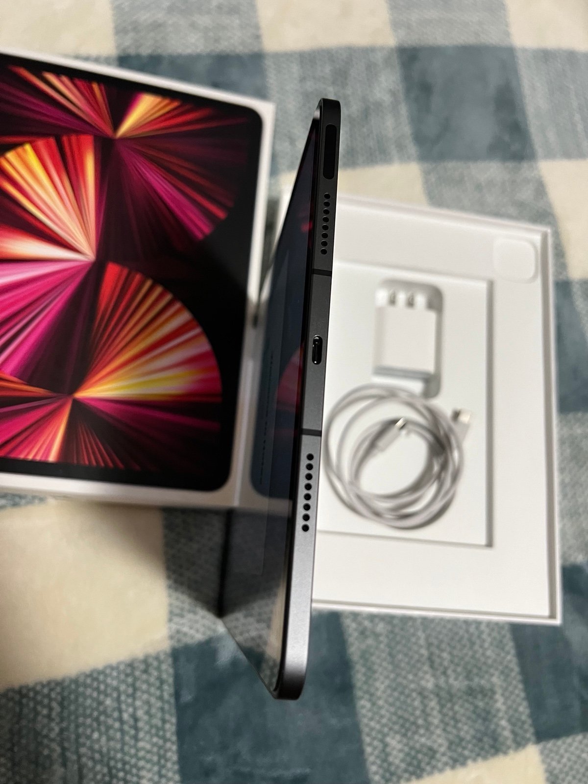 128 gb Space Gray iPad Pro 11 inch WiFi+Cellular 8L11