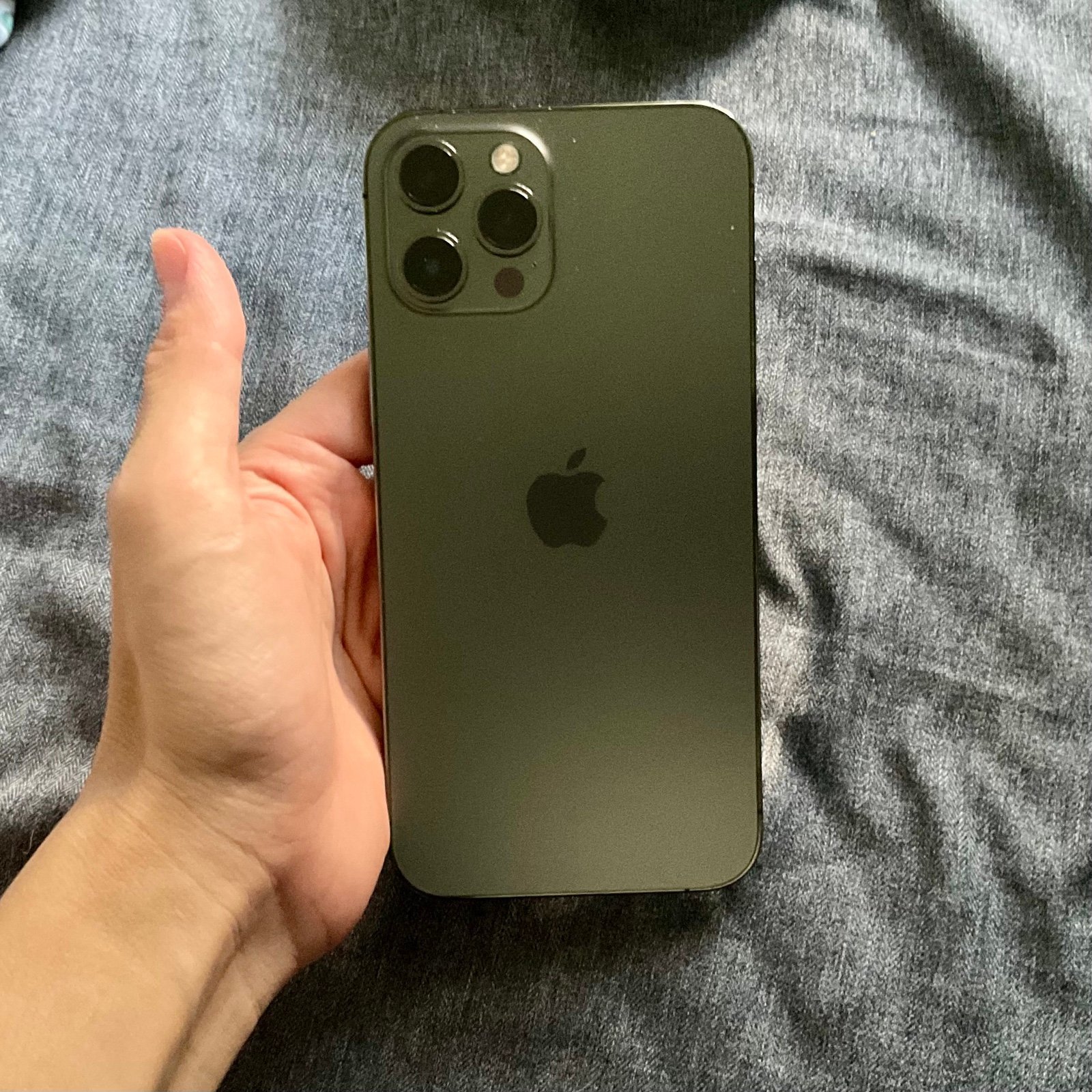 iPhone 12 pro max - unlocked 9S61