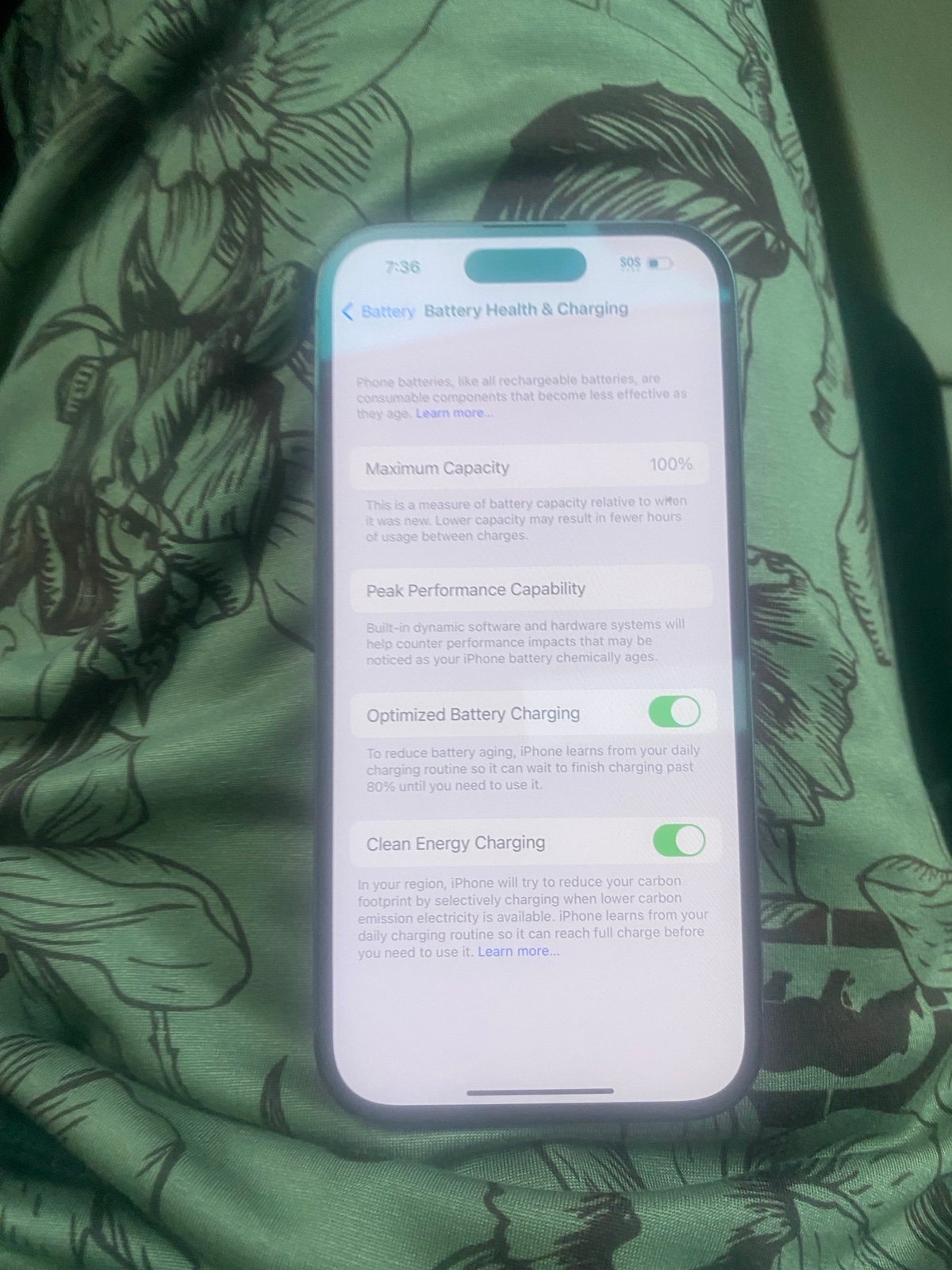 Apple iPhone 14 Pro 128 GB in Deep Purple 3L82