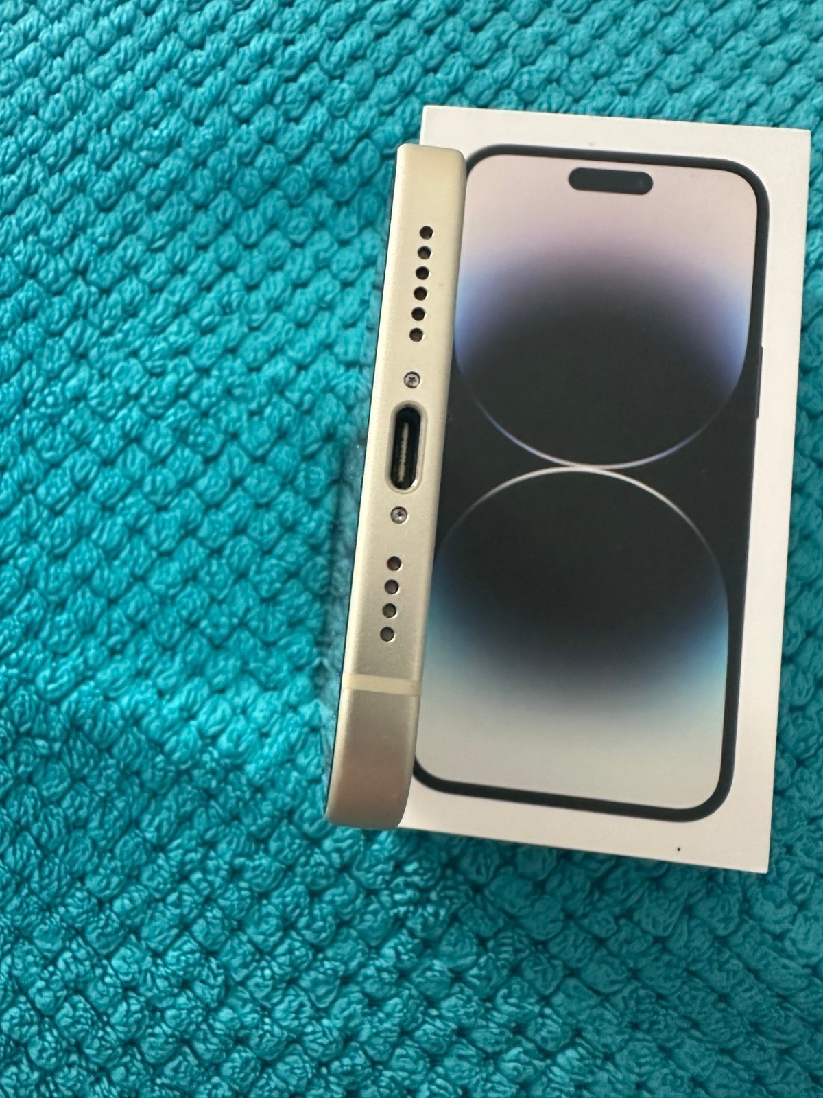 Apple iPhone 15 plus 7M89