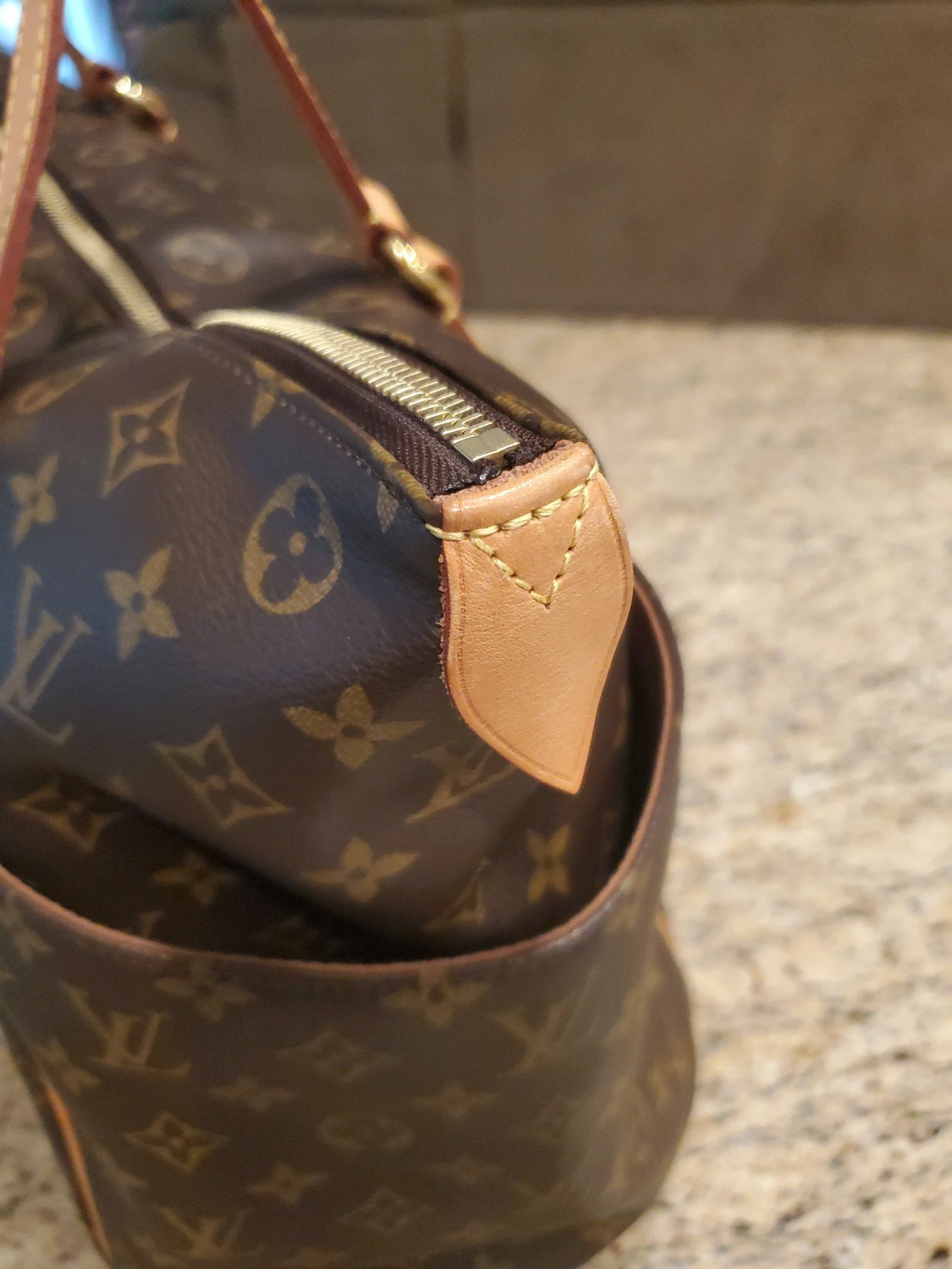 Louis Vuitton Monogram Totally GM Tote Bag in LIKE NEW CONDITION