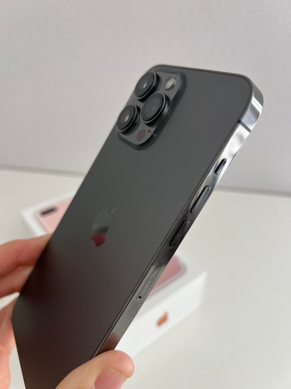 iphone 13 pro max 6S51