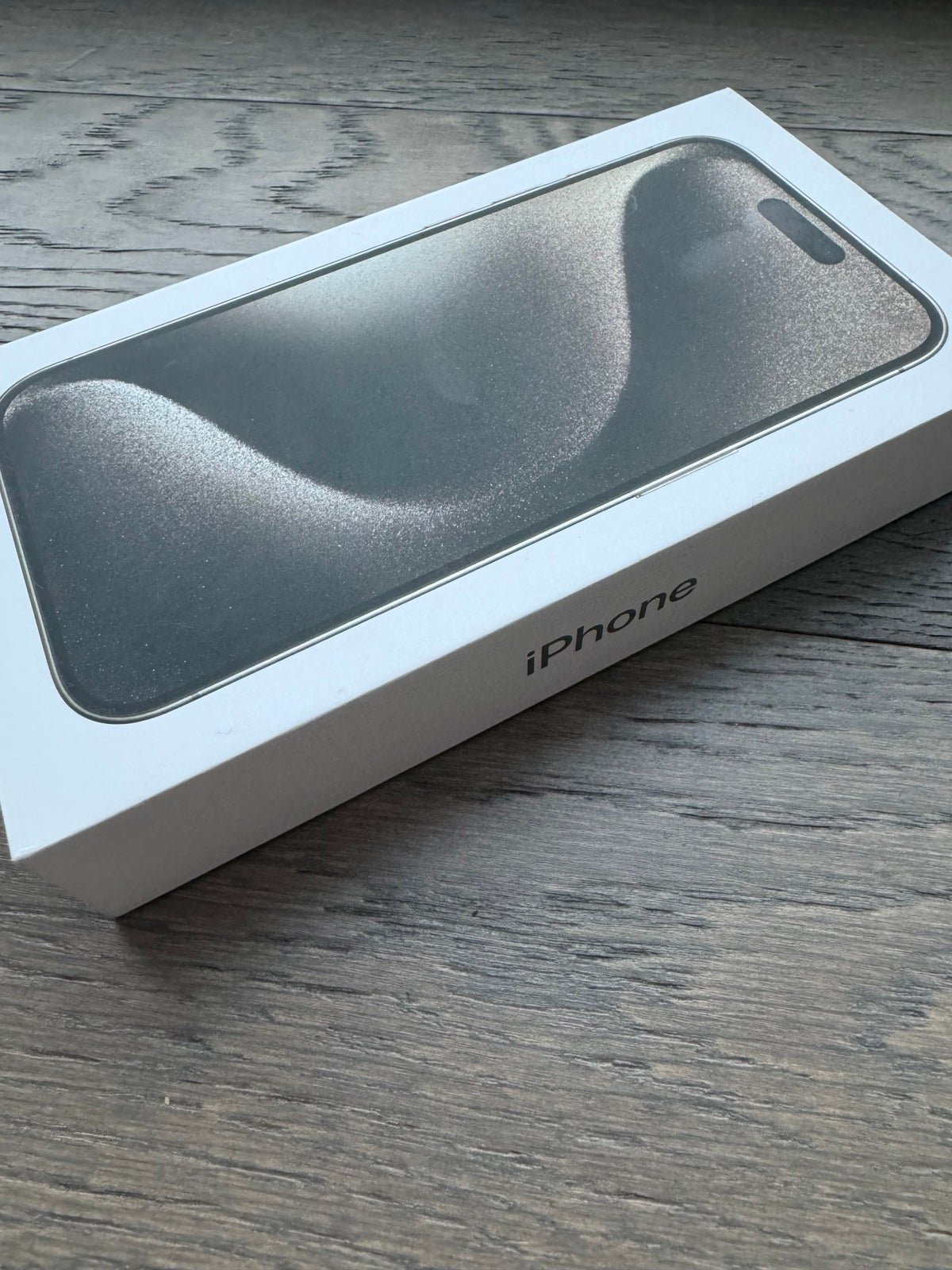 iPhone 15 Pro Titanium 128 GB 6M26