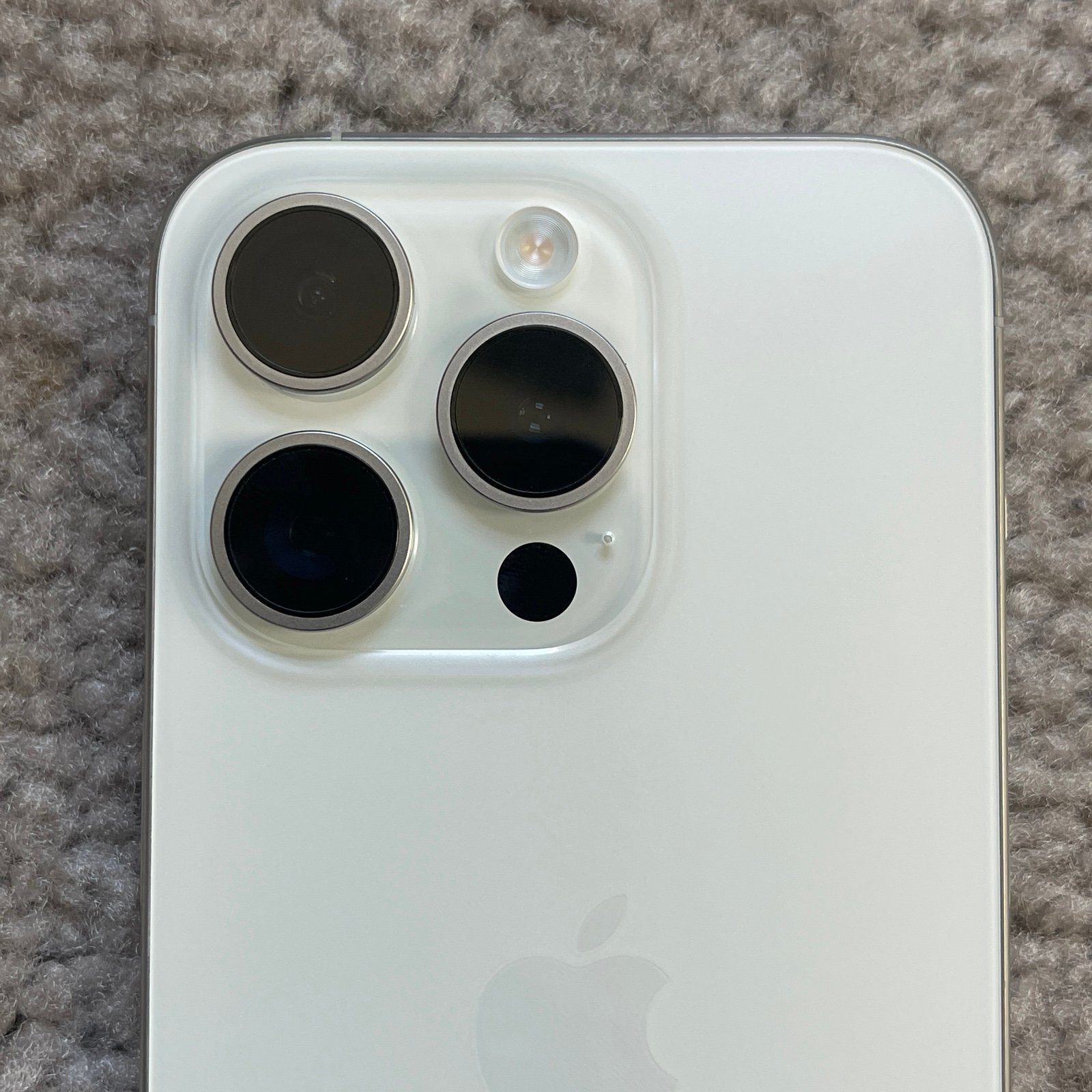 Iphone 15 pro 256gb 5C28