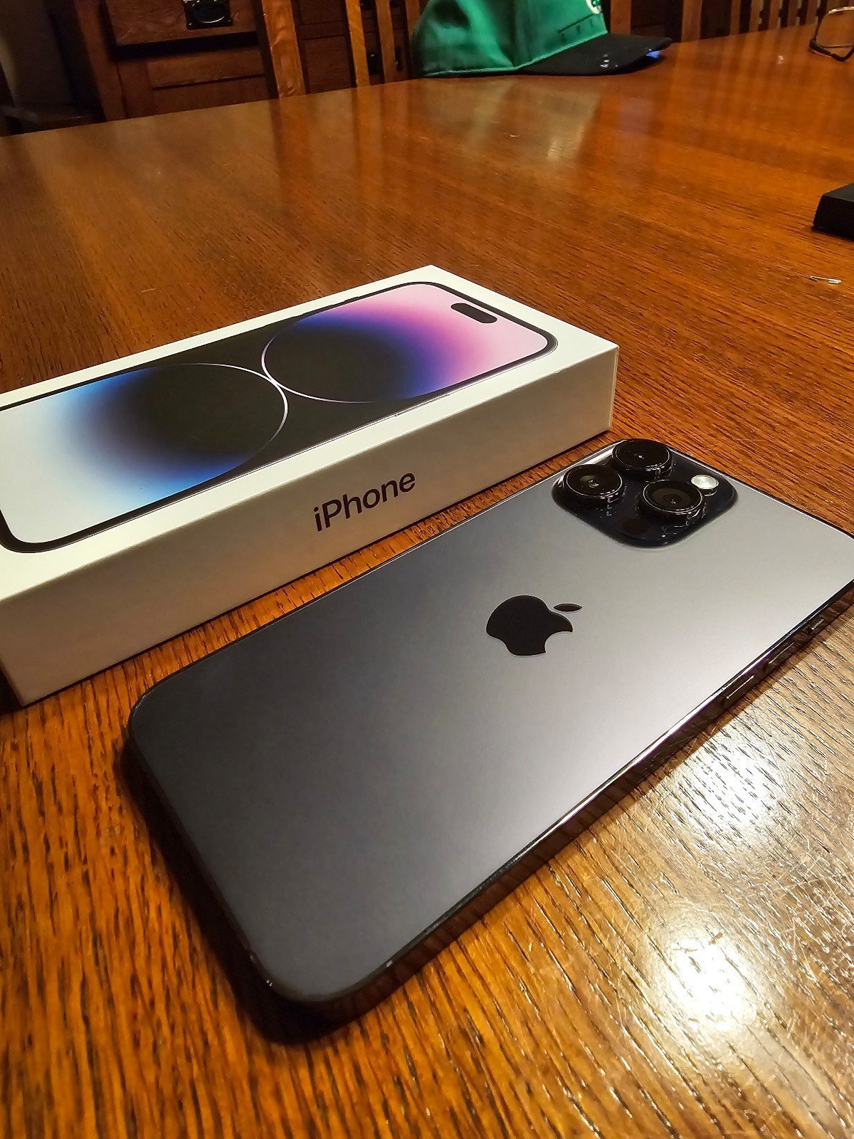 Apple iPhone 14 Pro Max 128 GB in Deep Purple 2E82