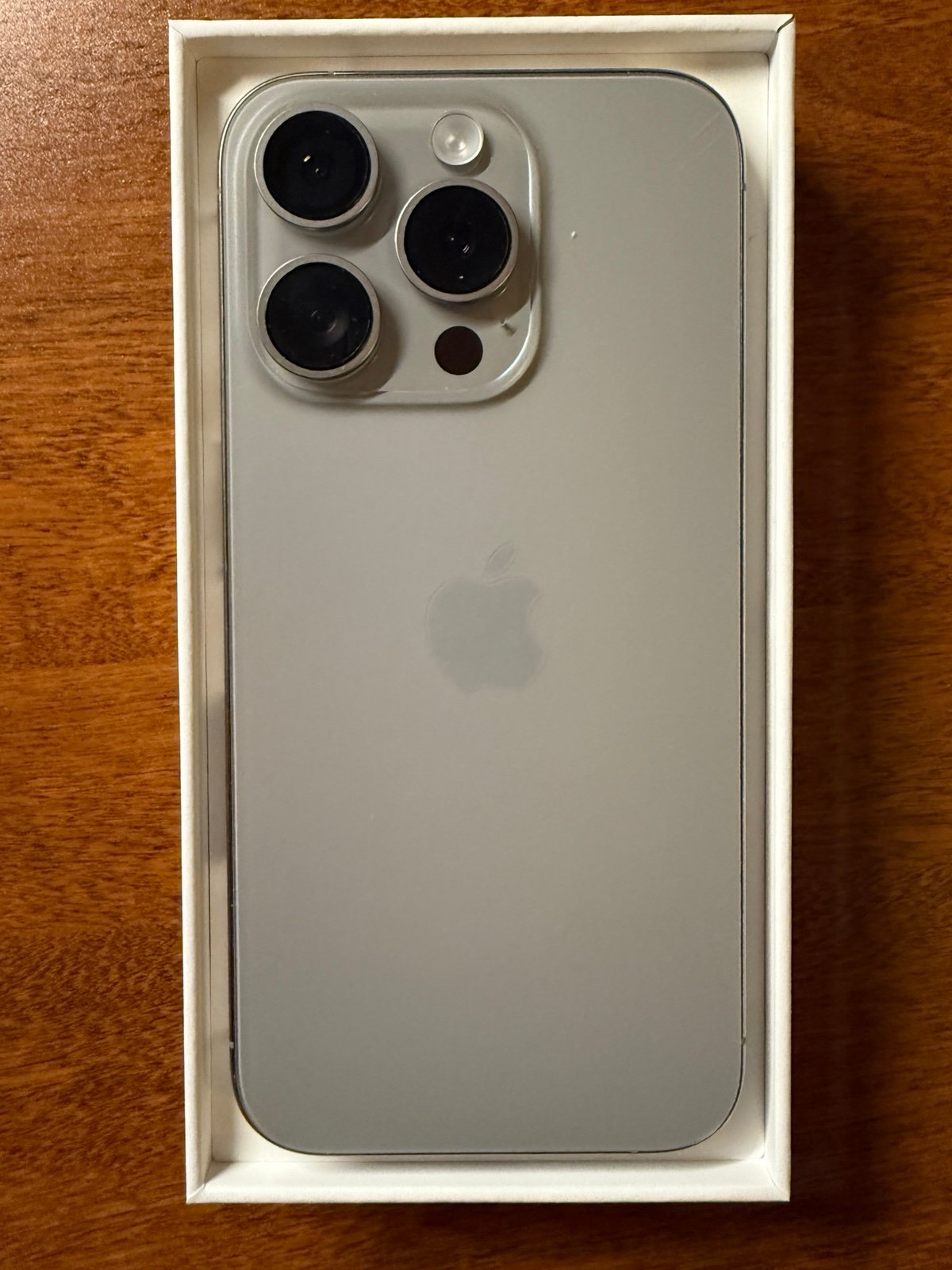 iPhone 15 pro Natural Titanium 256 GB Unlocked 8N92