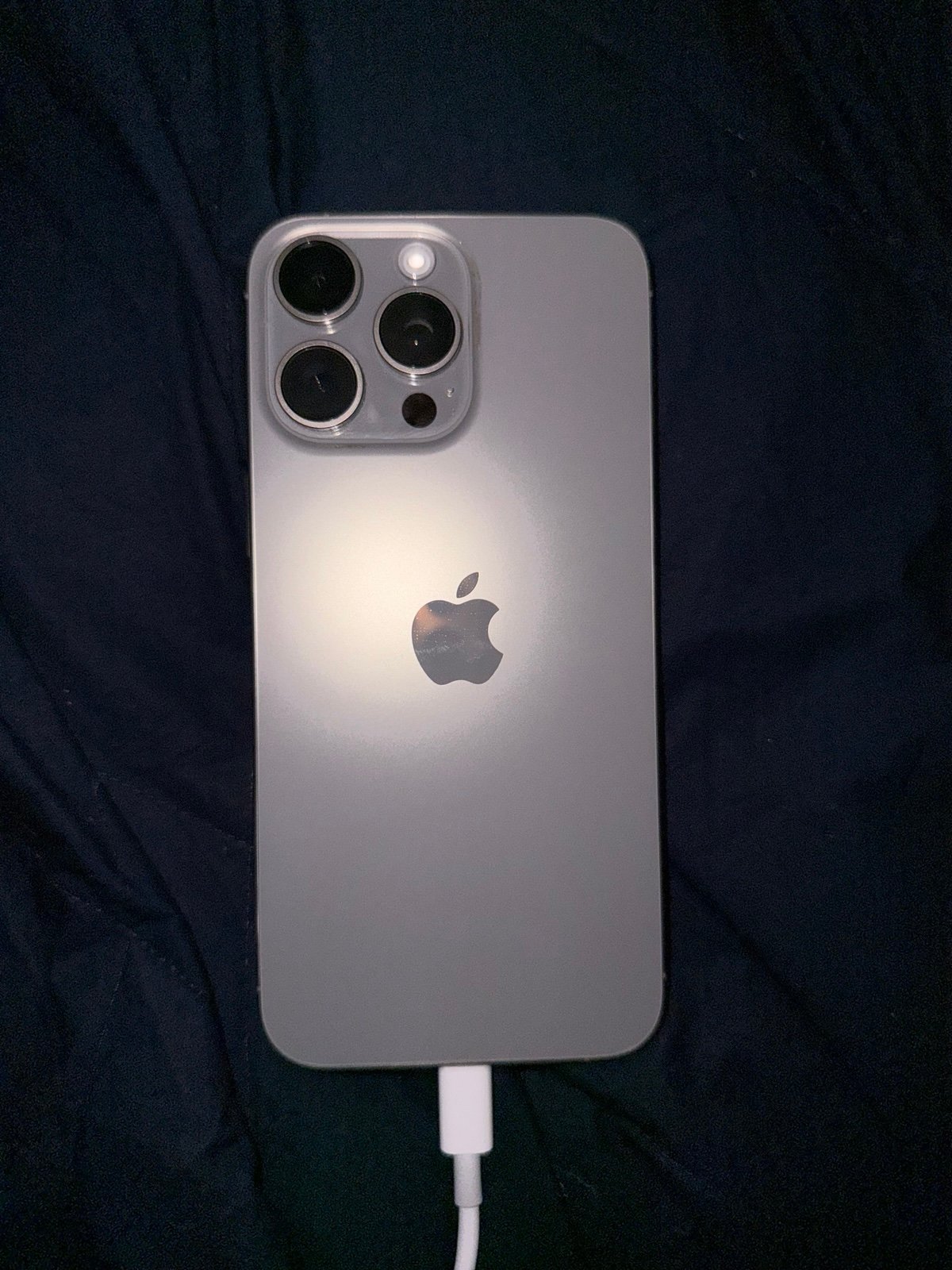 iPhone 15 Pro Max (256 GB) UNLOCKED 9O56