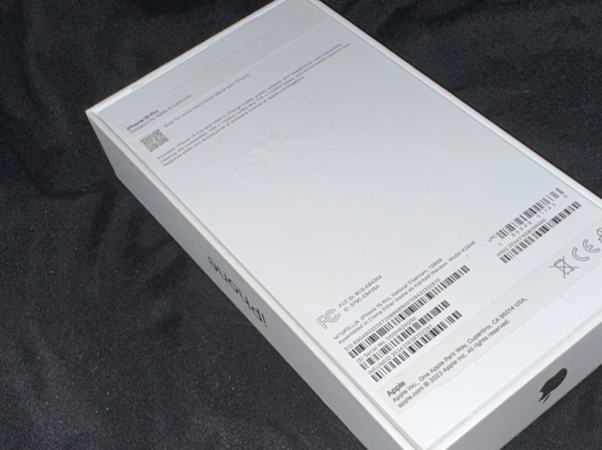 iPhone 15 Pro Natural Titanium 128GB - OPEN BOX - UNLOCKED 7W18