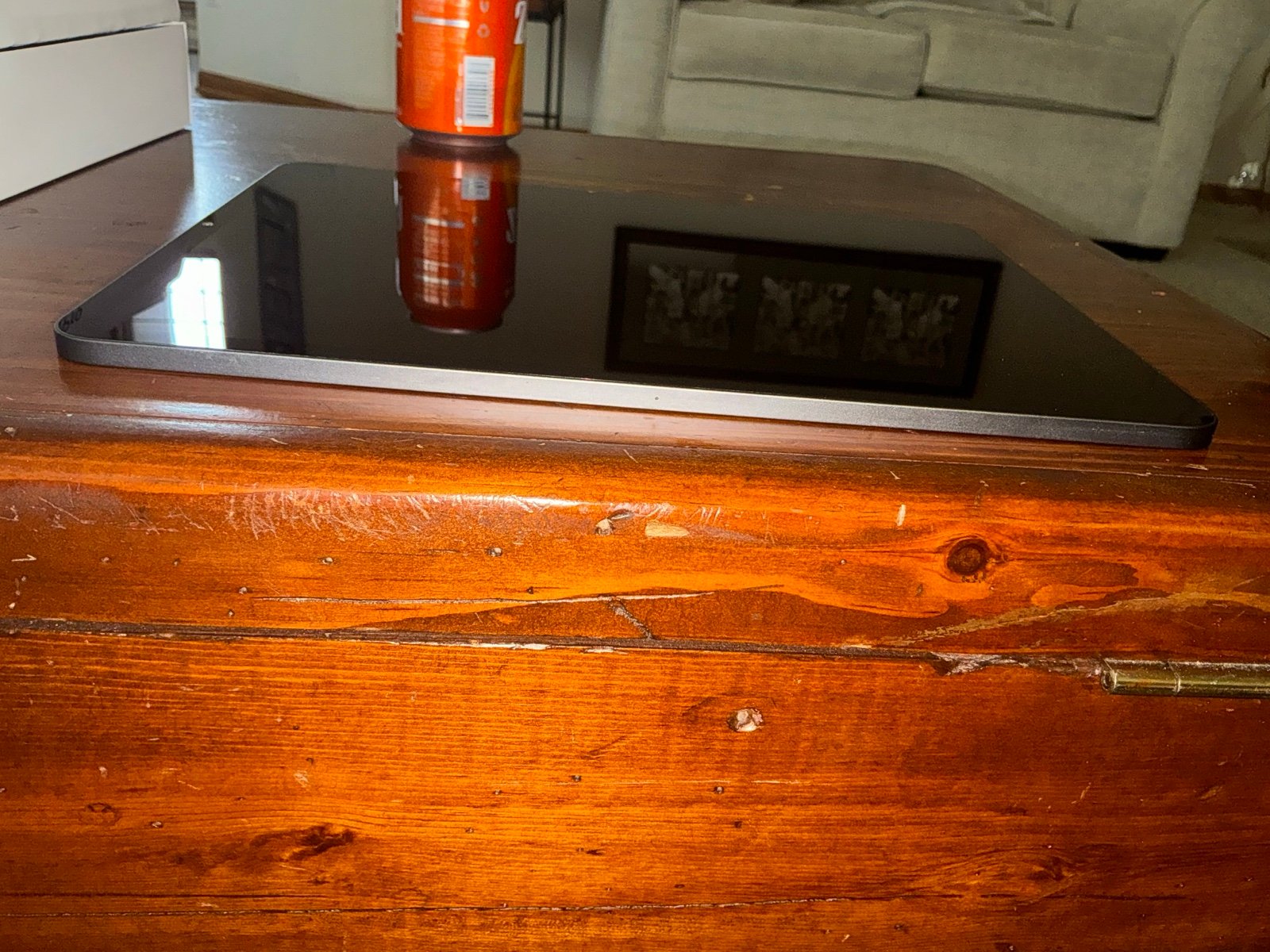 Apple iPad Pro 12.9” WIFI (5th Generation) 256GB w/Case and Original Box 3W26