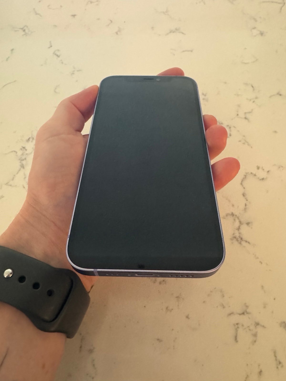 iPhone 12 Great Condition 2P82