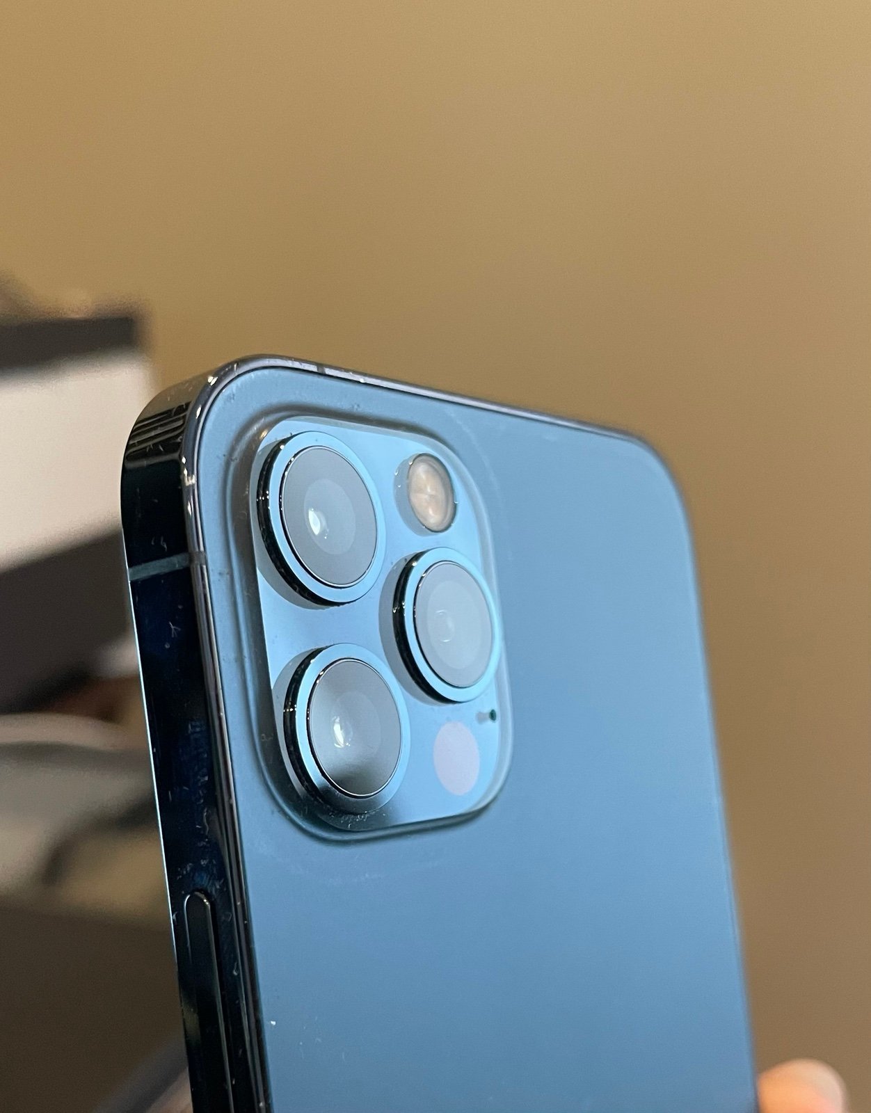 Apple iPhone 12 Pro 256 GB (unlocked) 7J11