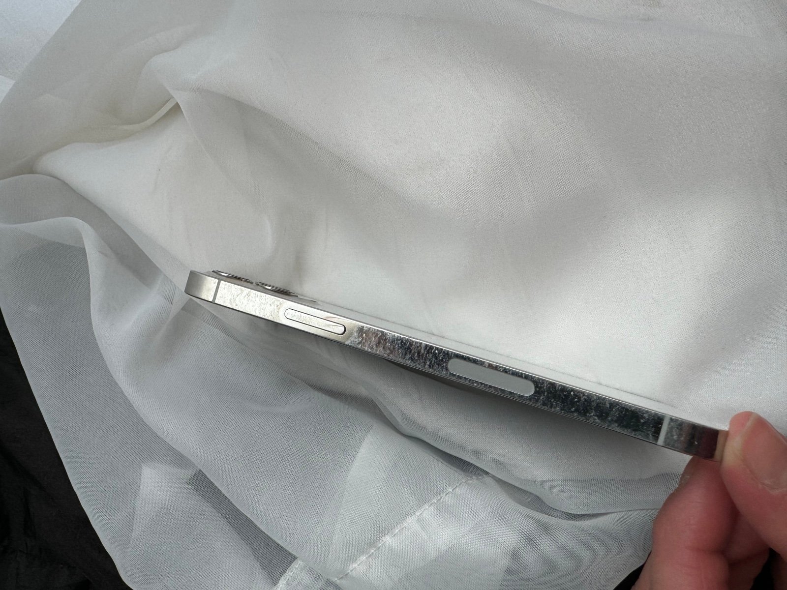 Apple iPhone 12 Pro Max 256 GB in Silver for Unlocked 7Z35