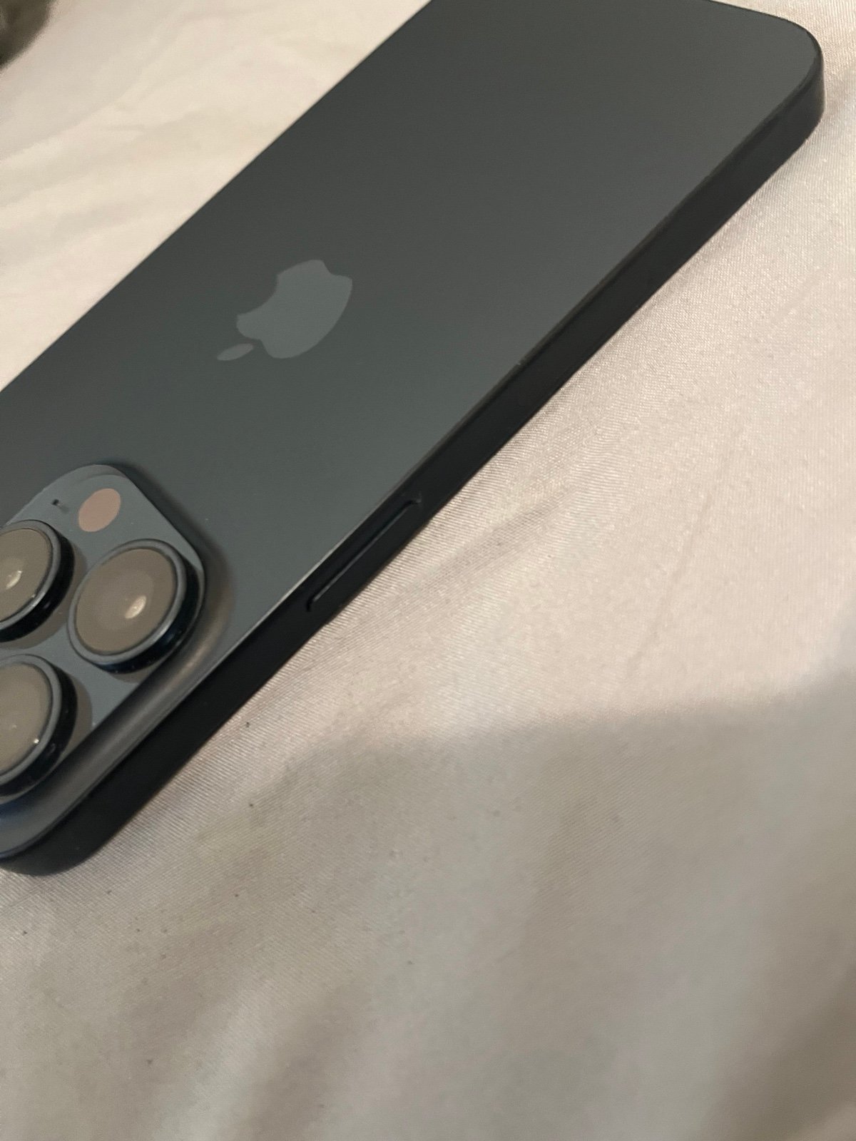 iPhone 15 Pro 128GB Unlocked 6Z39