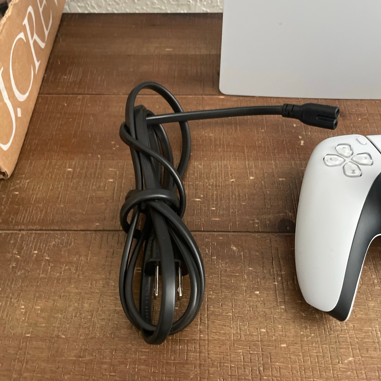 PlayStation 5 Console with Controller & Charging Cables 7O18