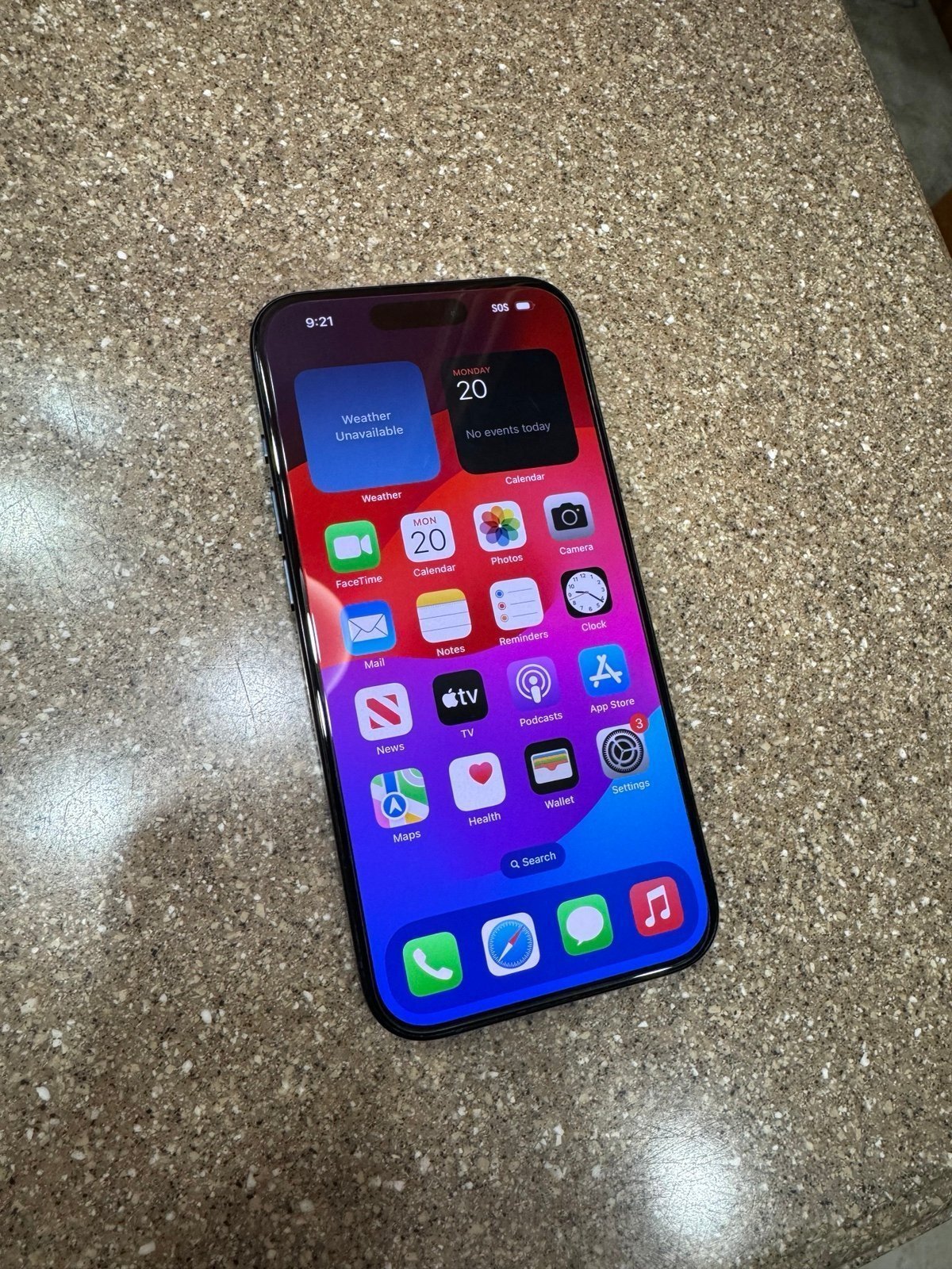 UNLOCKED iPhone 15 Pro 3X95