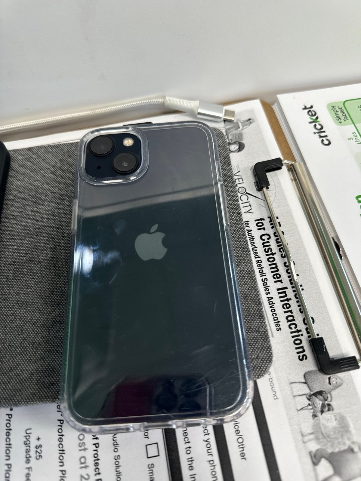 Apple iPhone 13 7W23