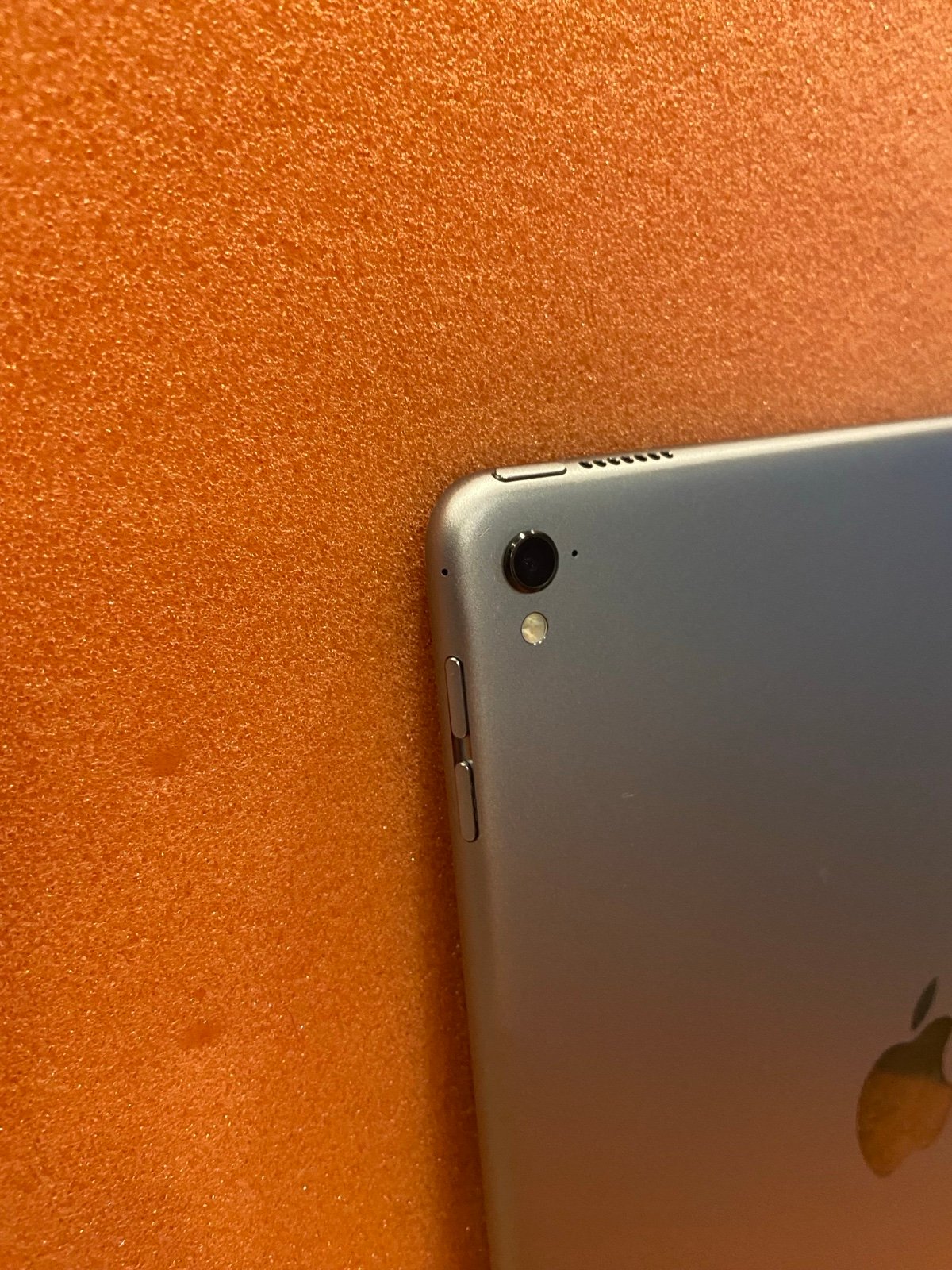 Lot of 2 Apple iPad Pro 1st Gen 9.7” Tablet - 32GB - Newest iOS 16 - Fast Ship 3H89