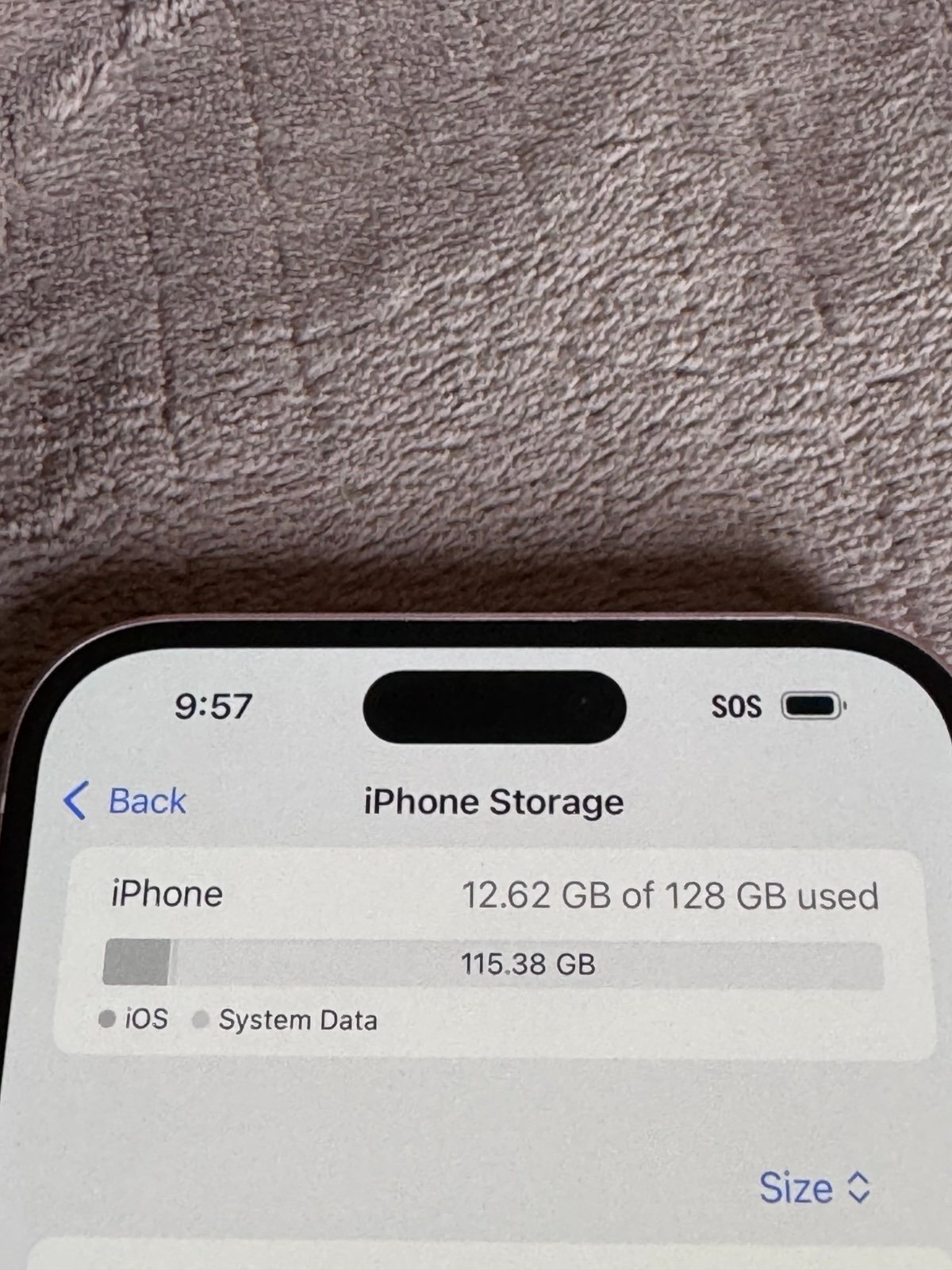 iPhone 15 plus pink 7M56