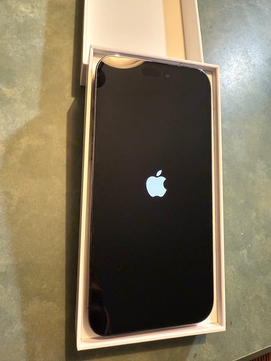 iPhone 14 Pro Max unlocked 2X53