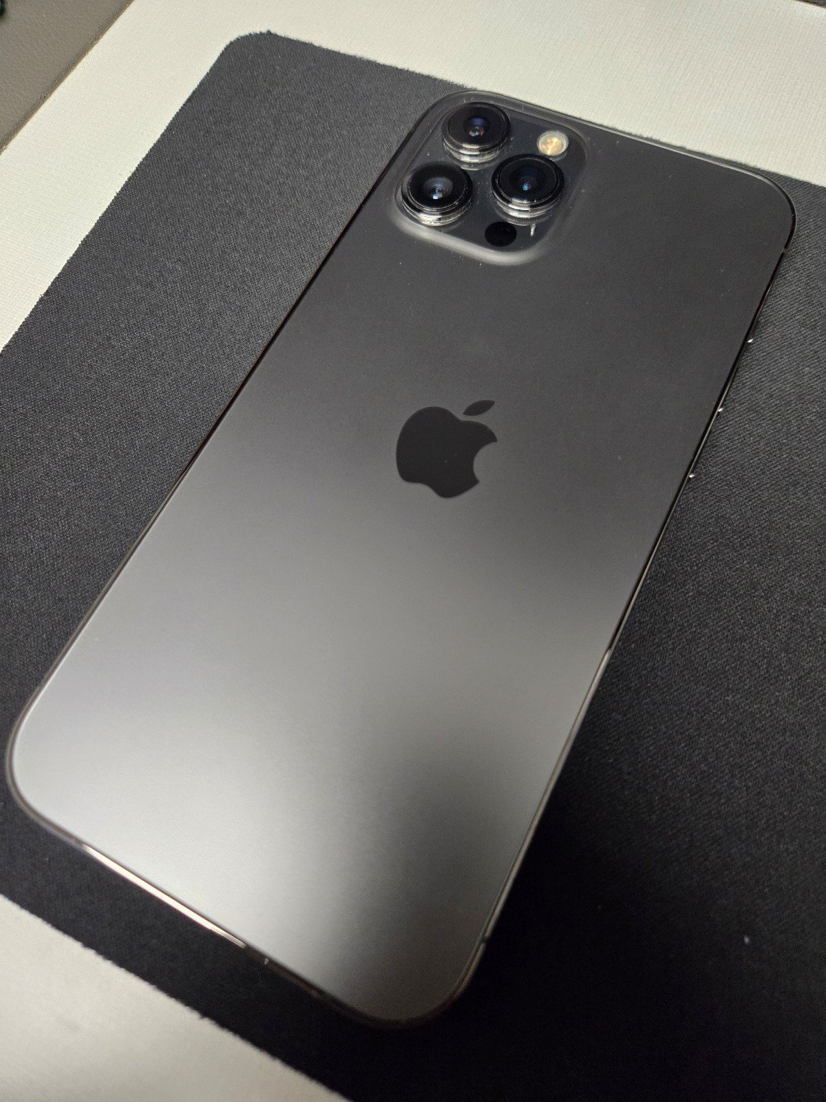 Apple iPhone 12 Pro Max 128 GB in Graphite for Unlocked 1G67